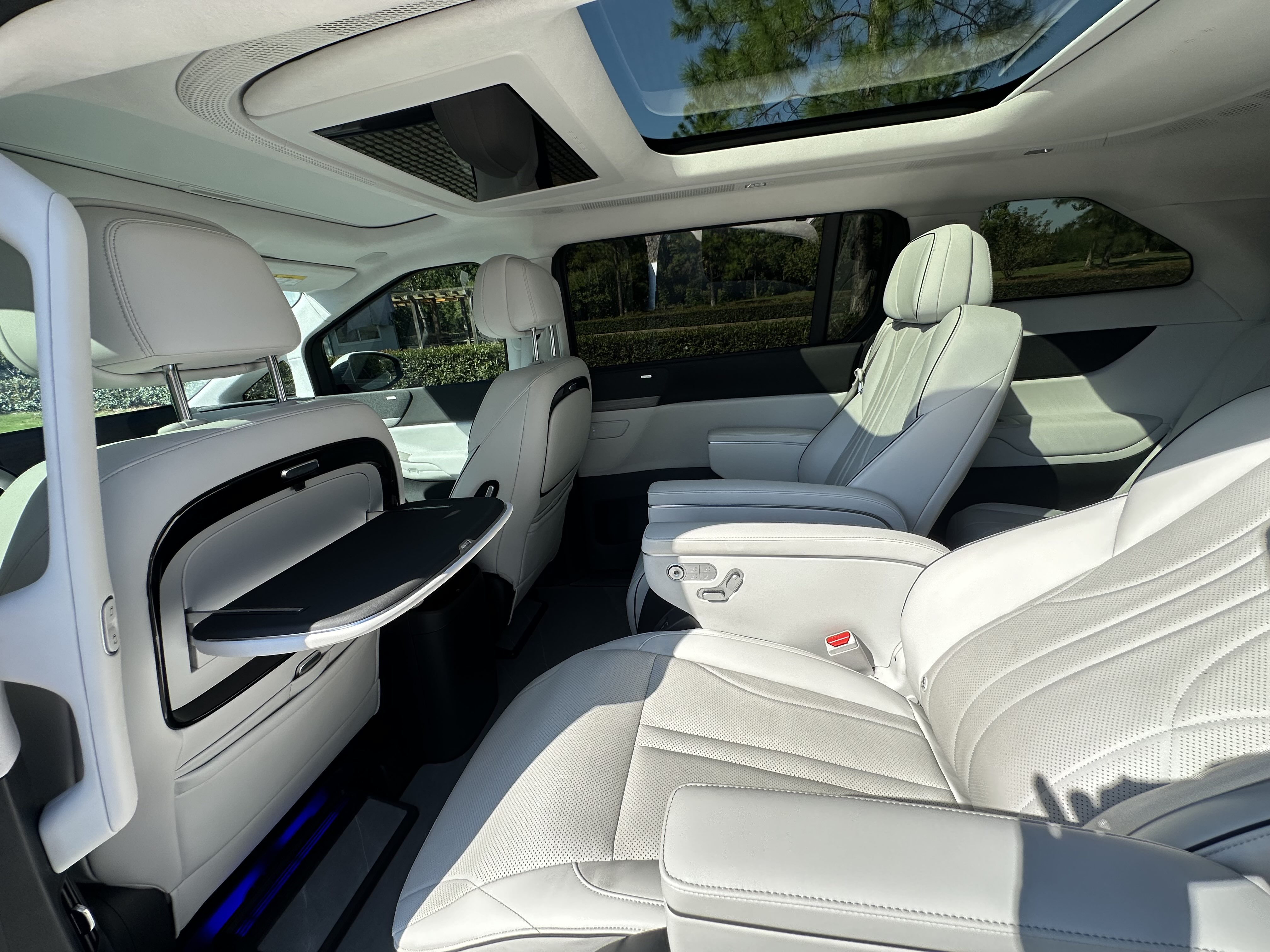 Xpeng X9 2024 immagine di auto #11