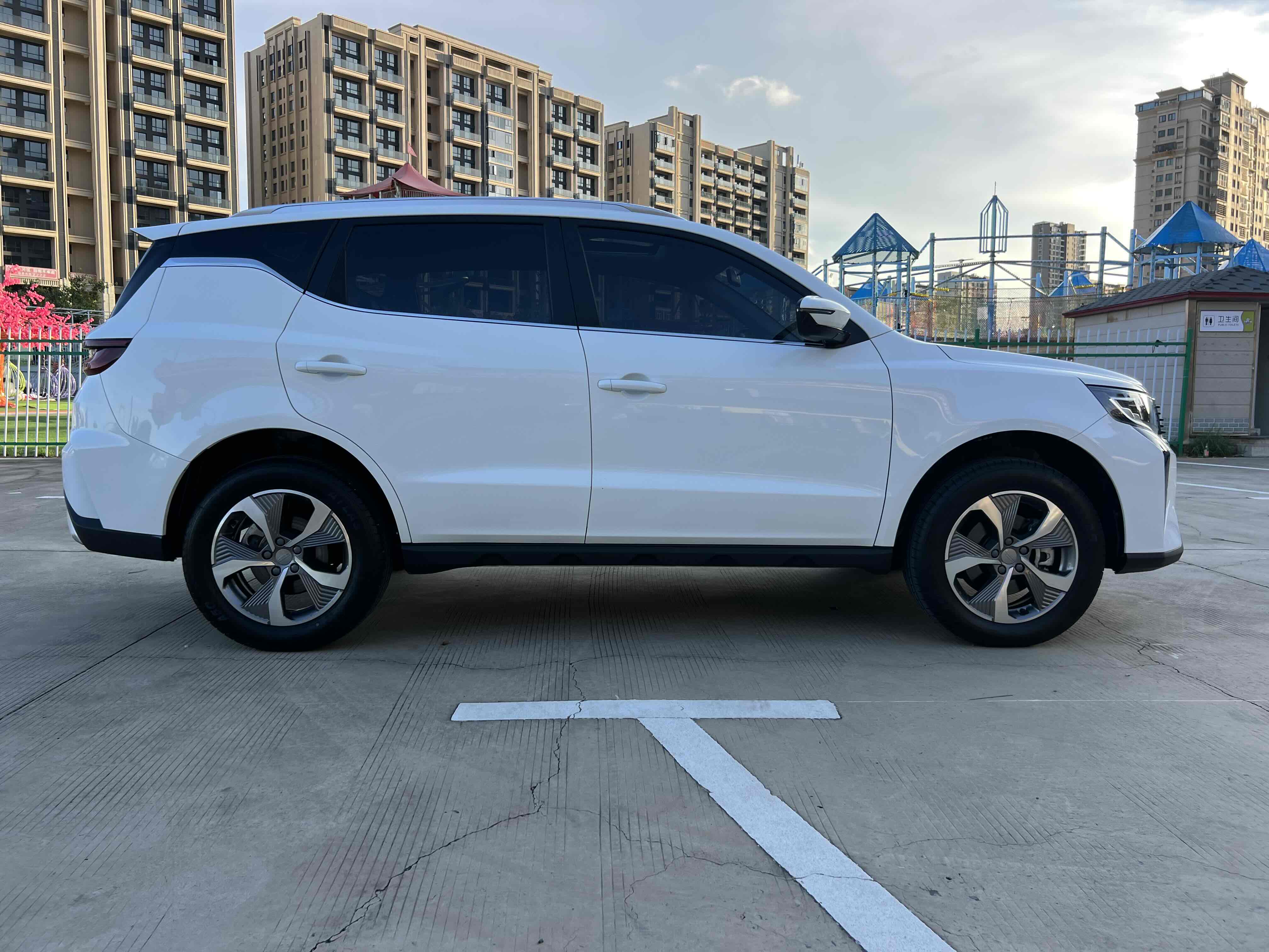 GEELY OkavangoPRO 2024 car image #11