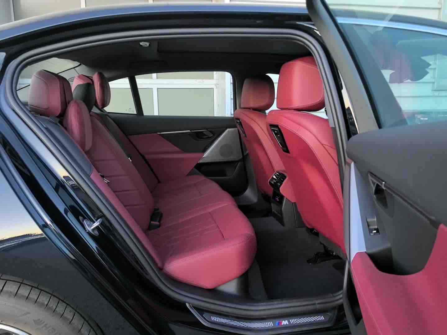 BMW i5 M60 2024 #11 BMW i5 M60 2024 car image #11