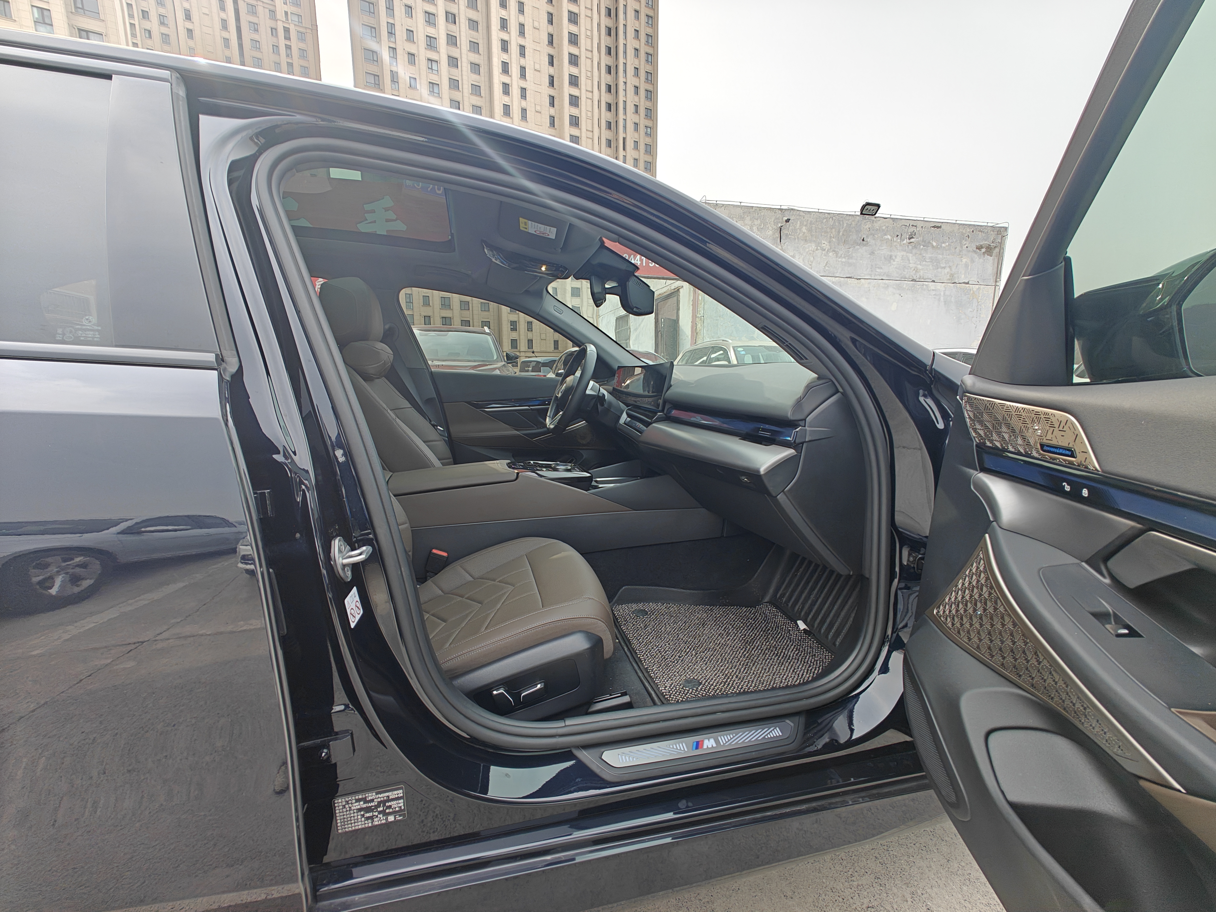 BMW i5 2024 immagine di auto #11