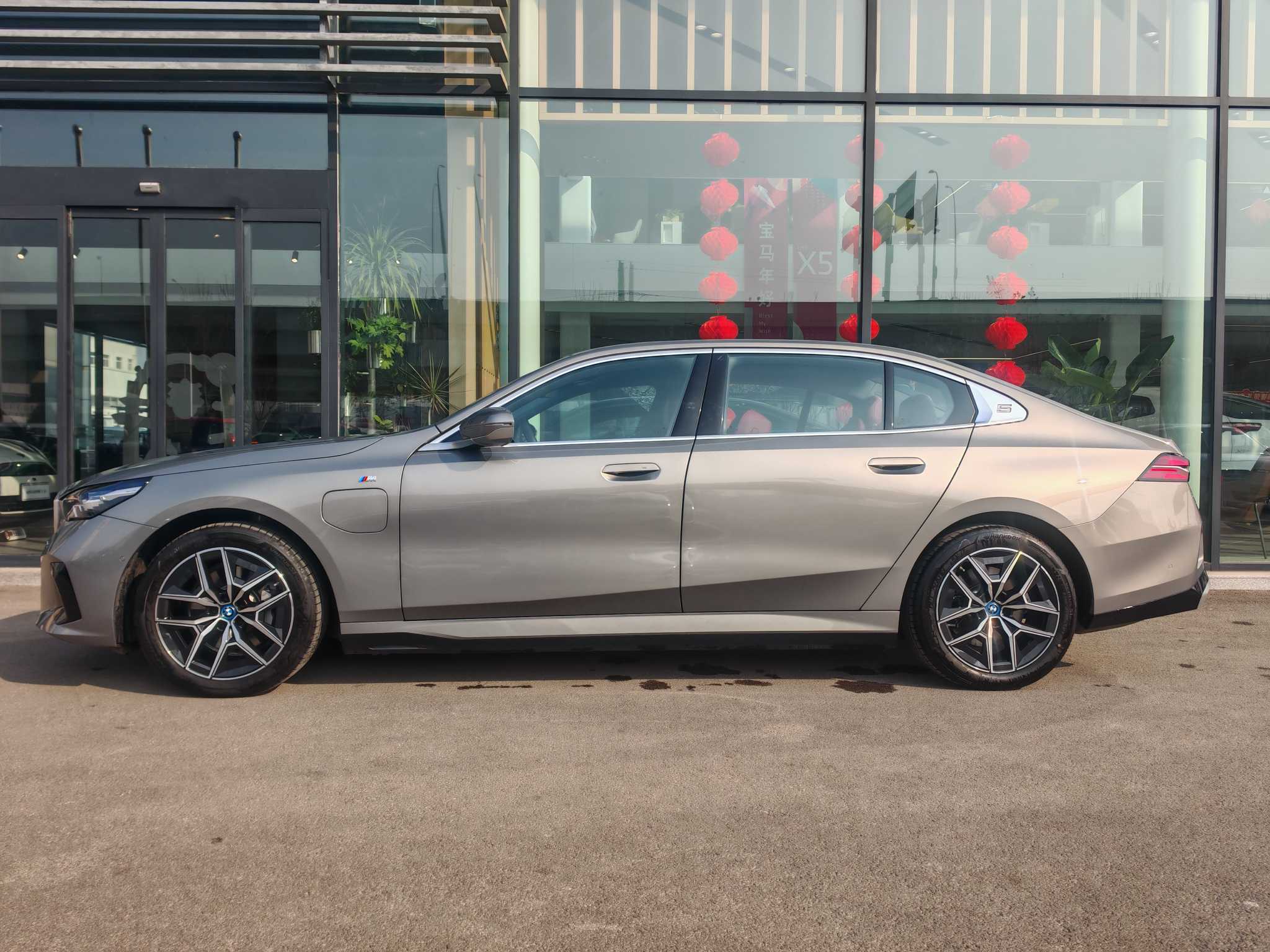 BMW i5 2025 immagine di auto #11