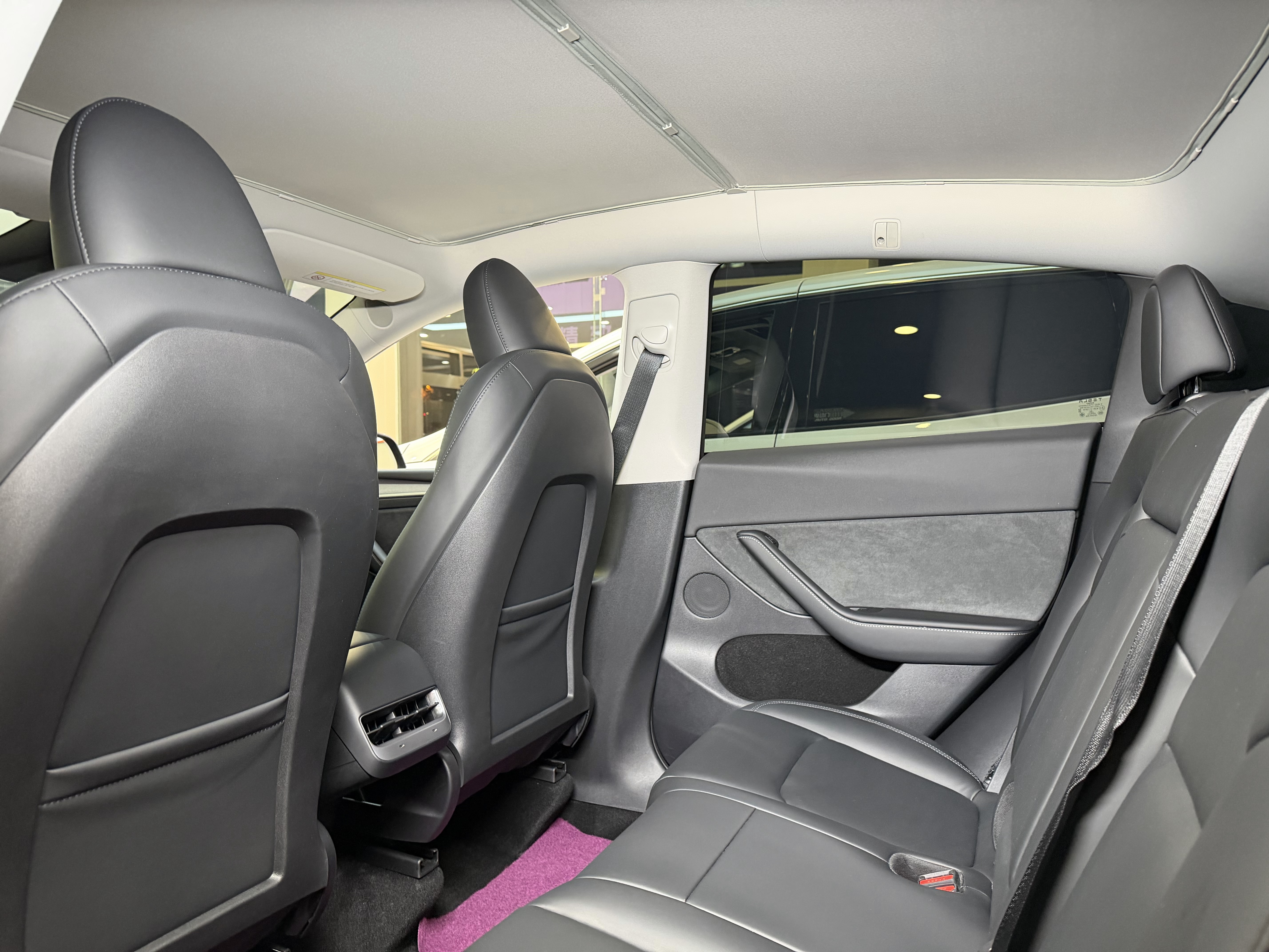 Tesla Model Y 2024 car image #11