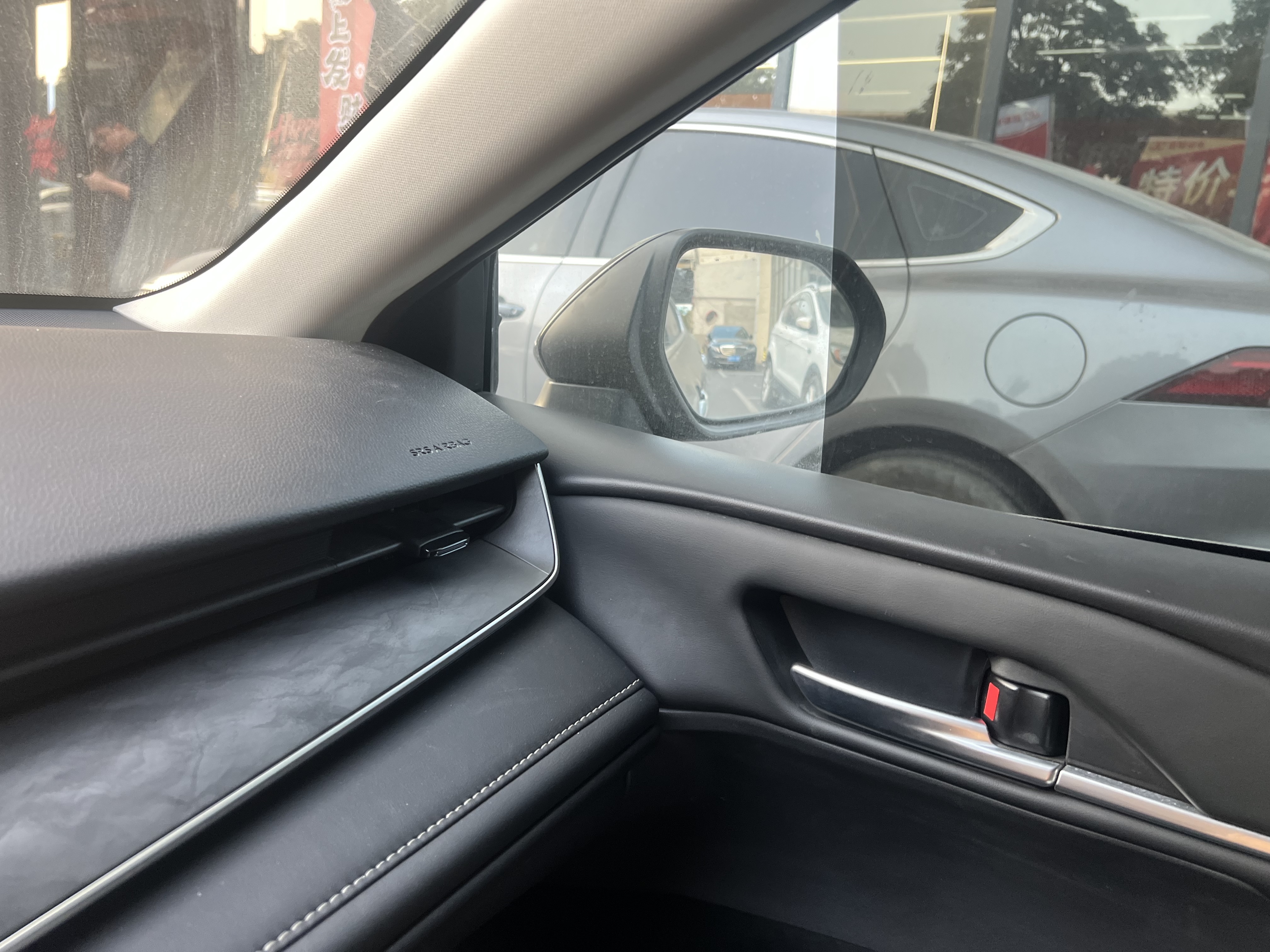 Toyota Camry 2024 car image #11