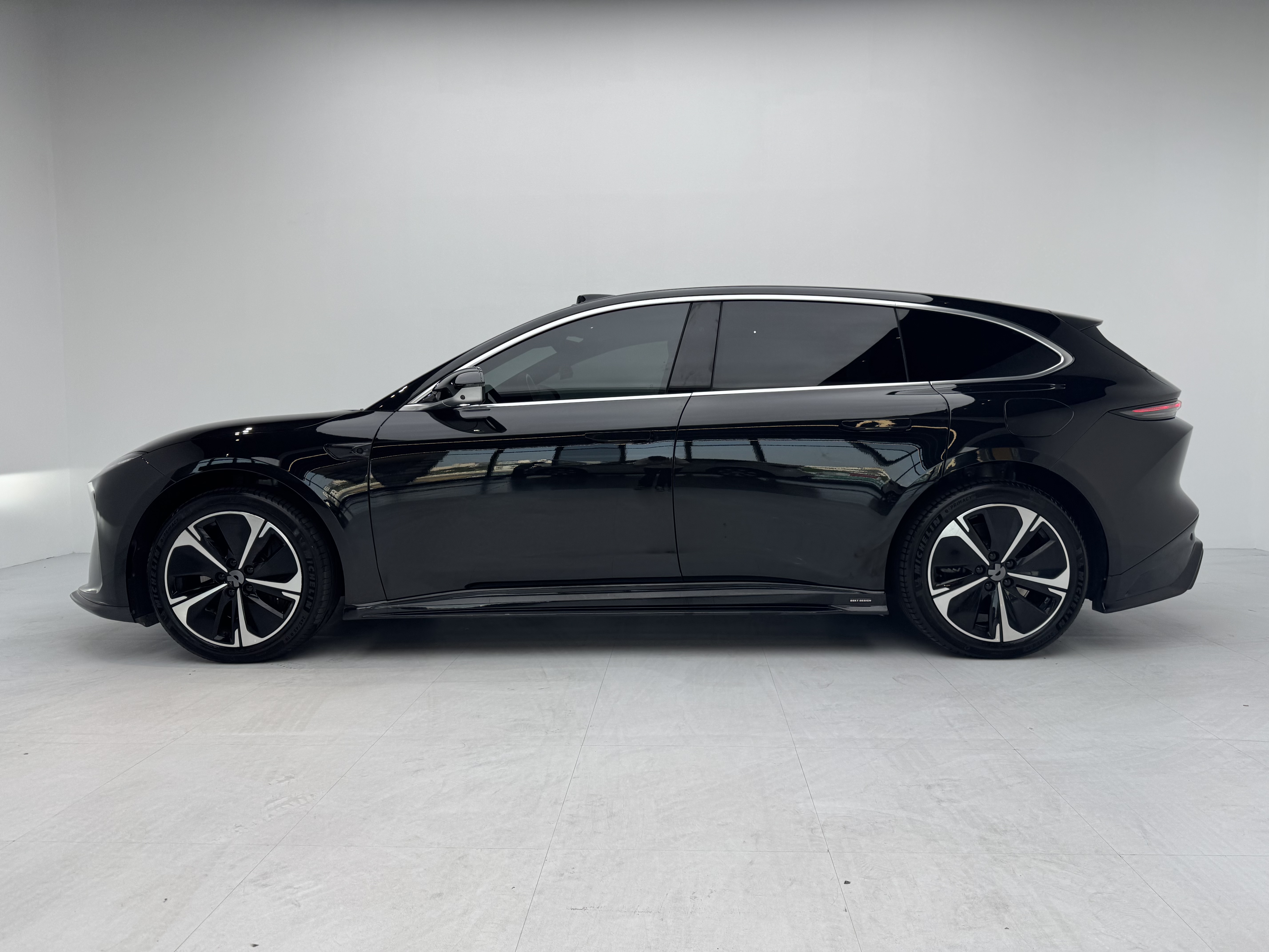 NIO ET5T 2024 изображение автомобиля #11