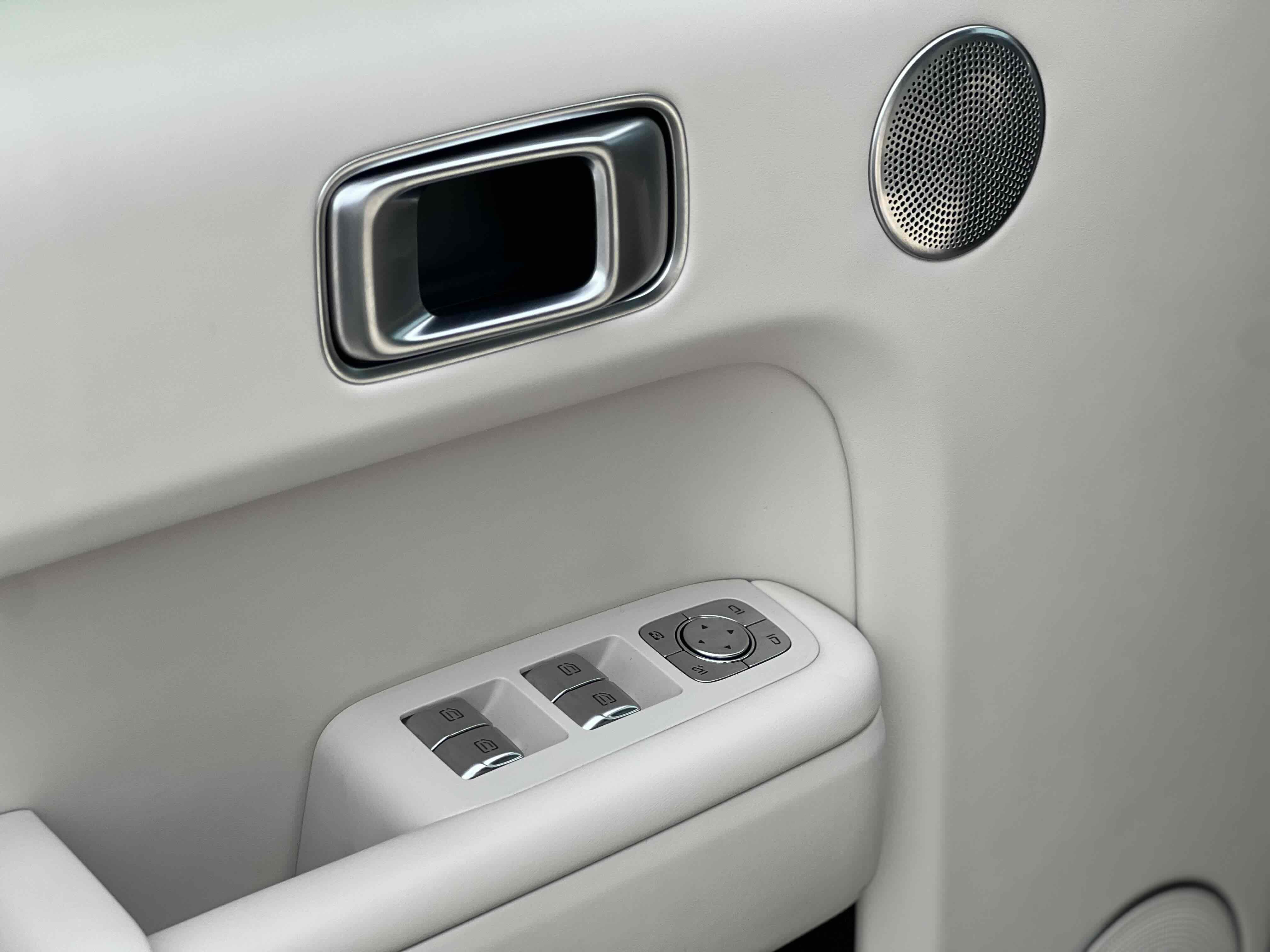 Li L8 2024 изображение автомобиля #11