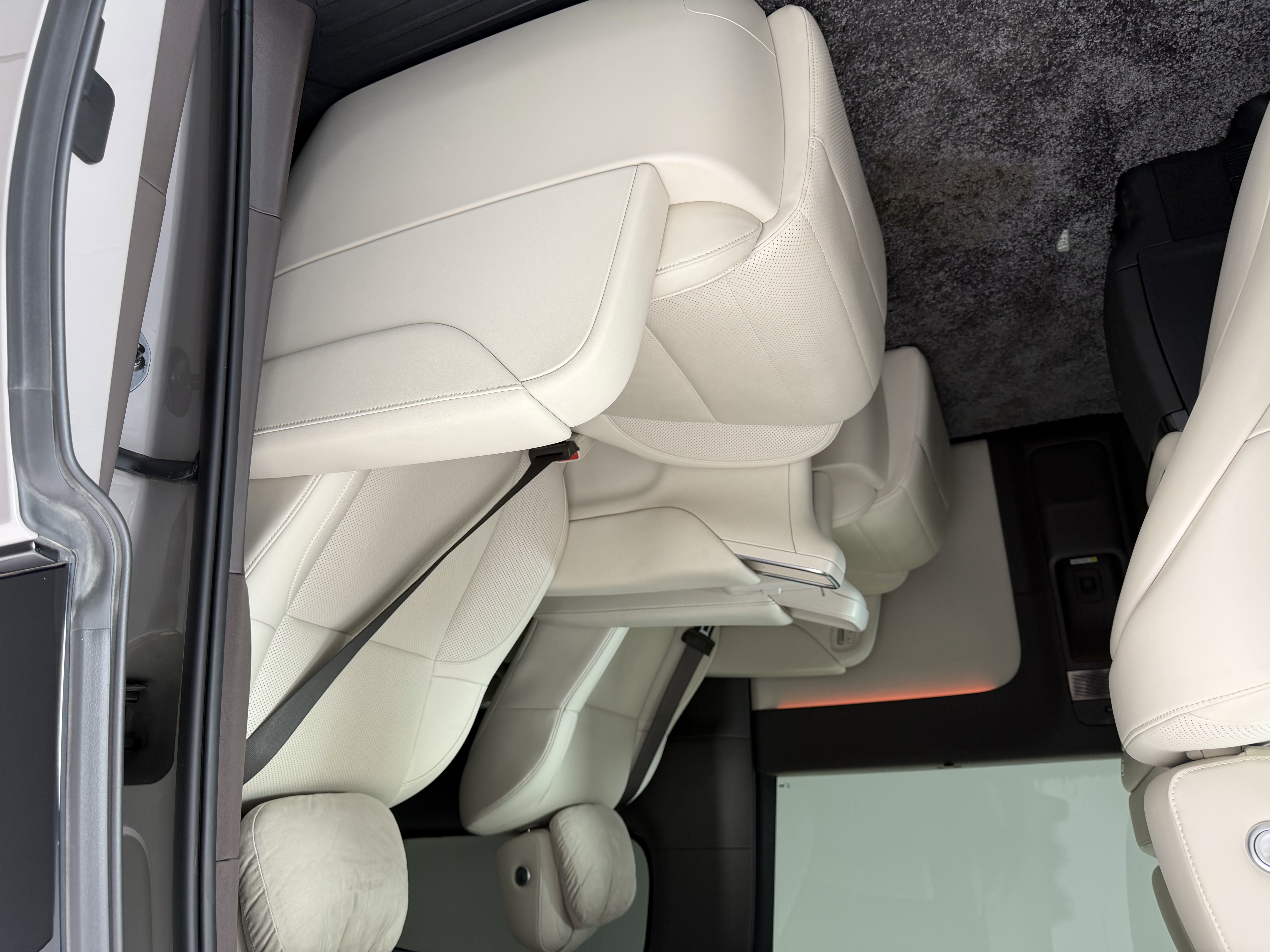 理想汽车 理想MEGA 2025 汽车图片 #11