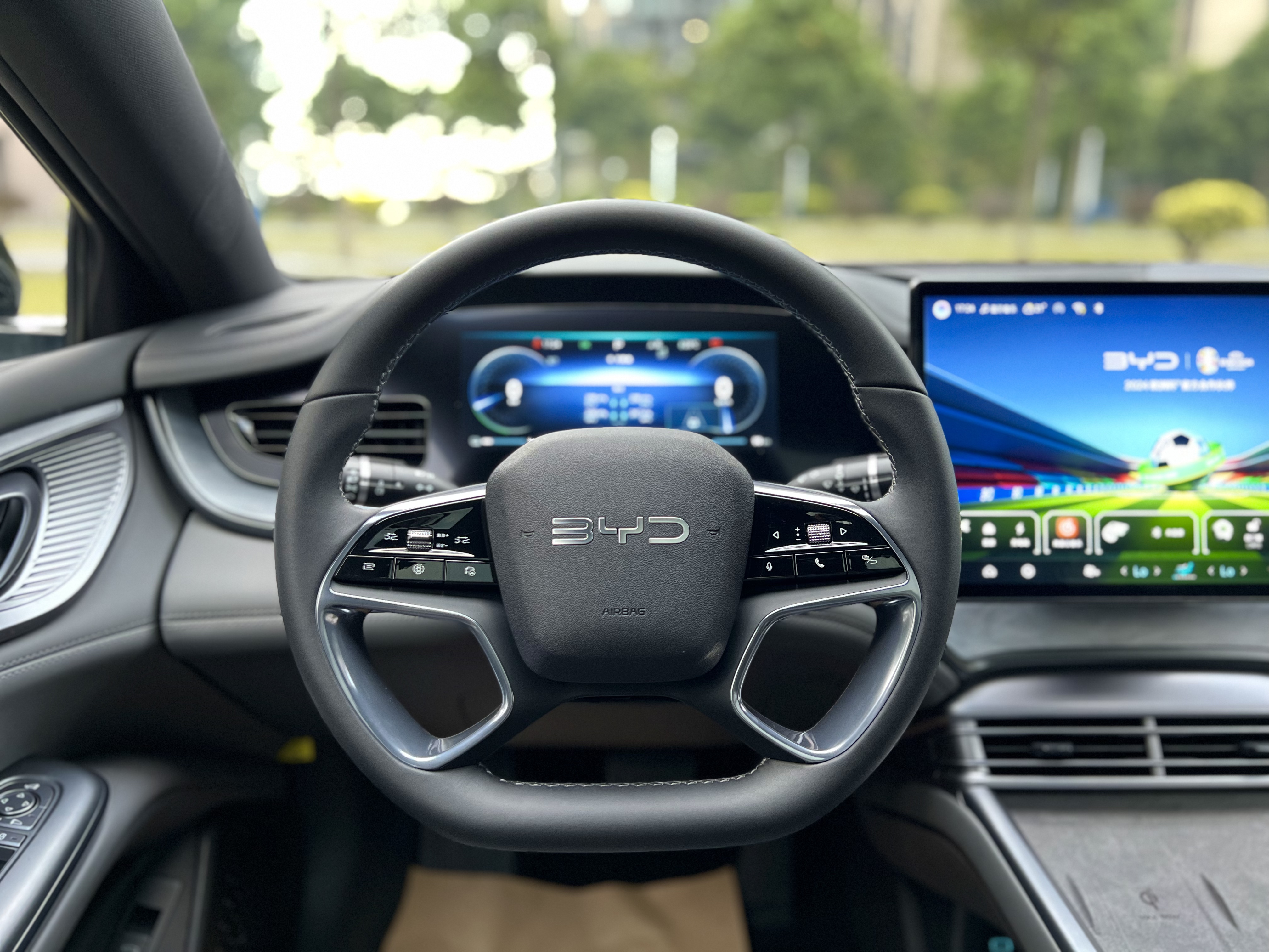 BYD Seal 2024 immagine di auto #11