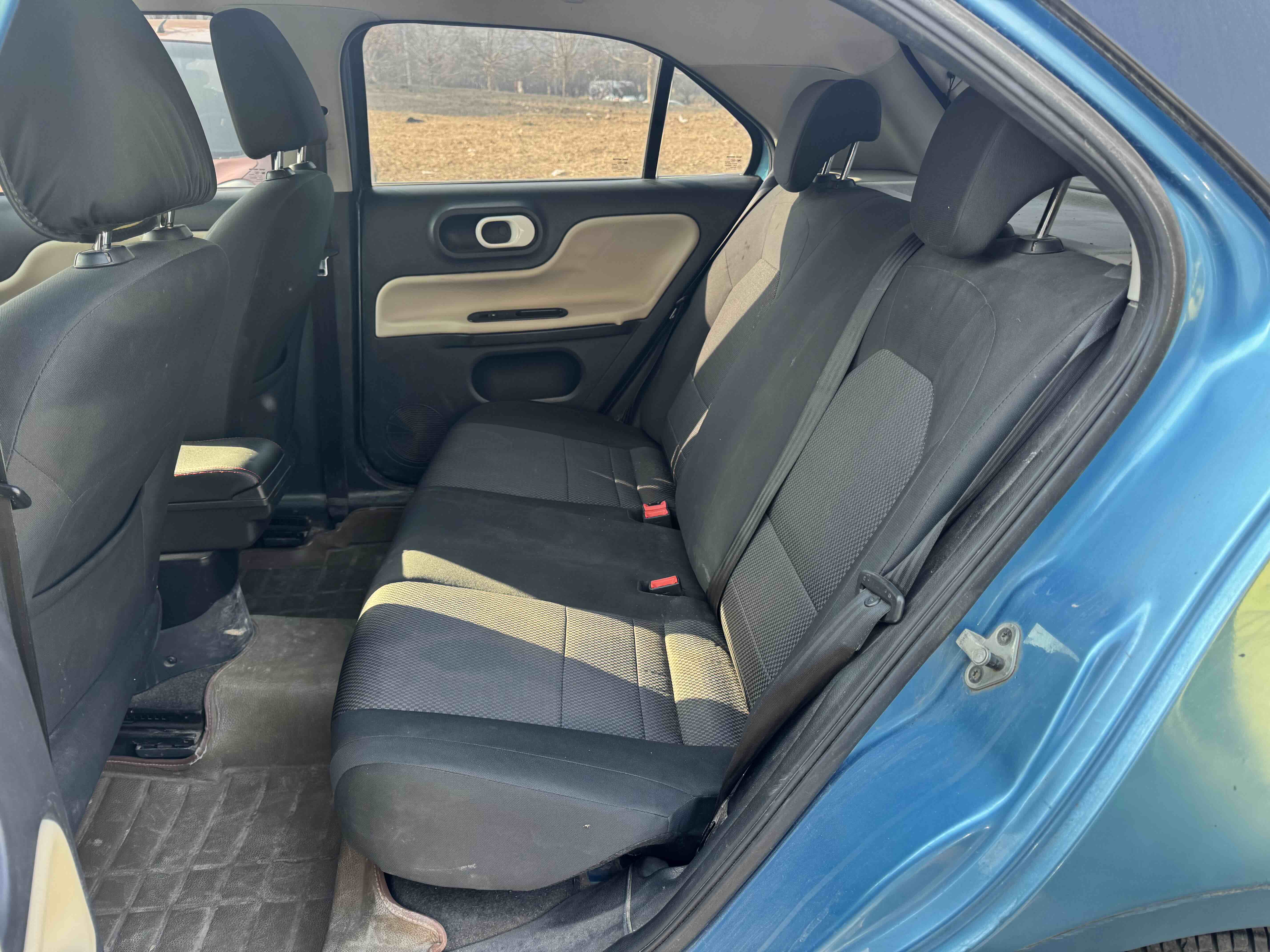 MG 3 2012 car image #11