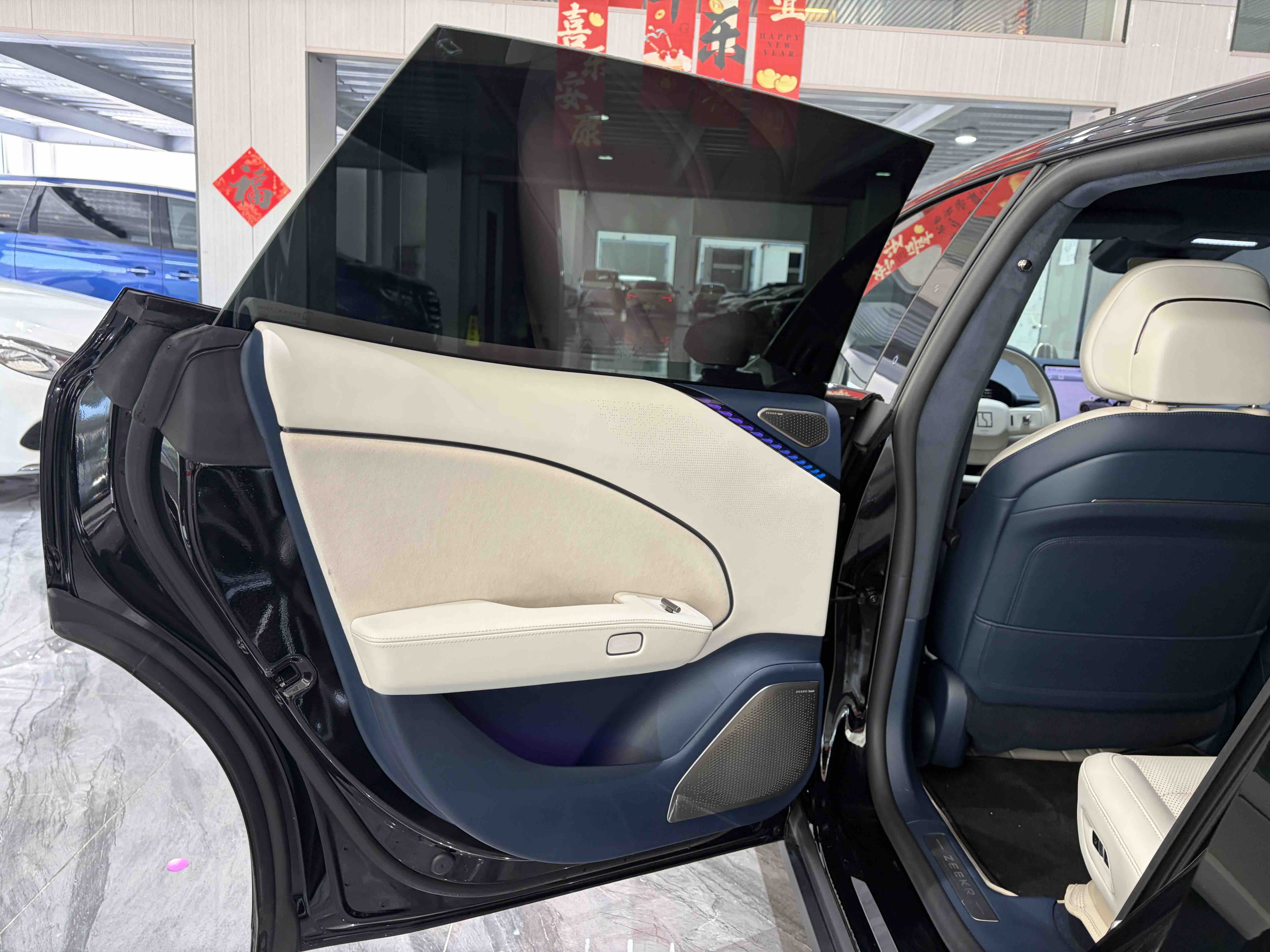 极氪 极氪007 2024 汽车图片 #11