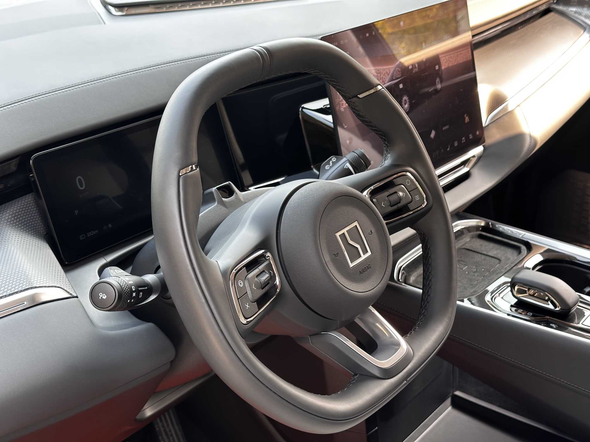 Zeekr 009 2024 imagen de coche #11