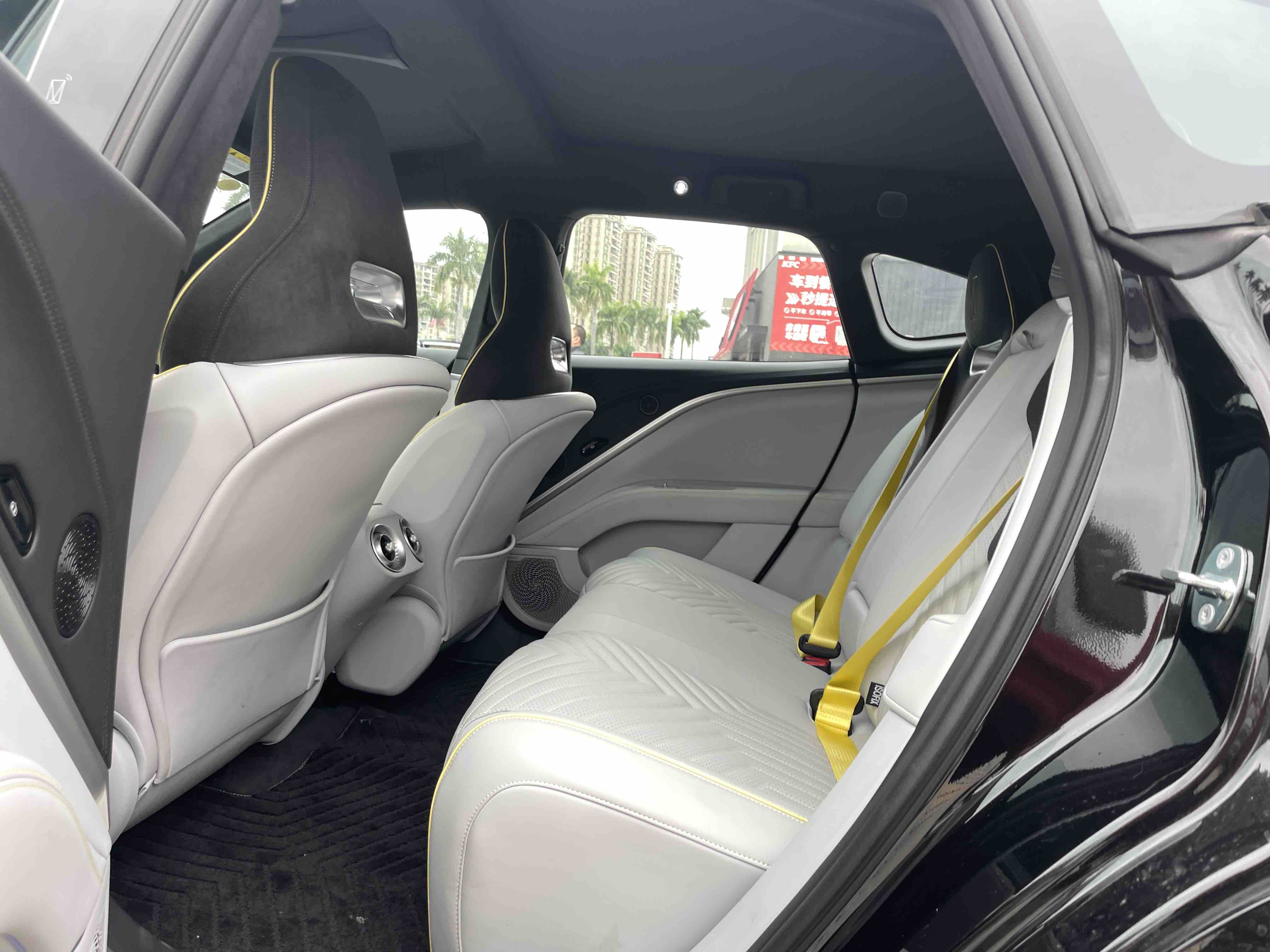 Avatr 11 2024 imagem de carro #11