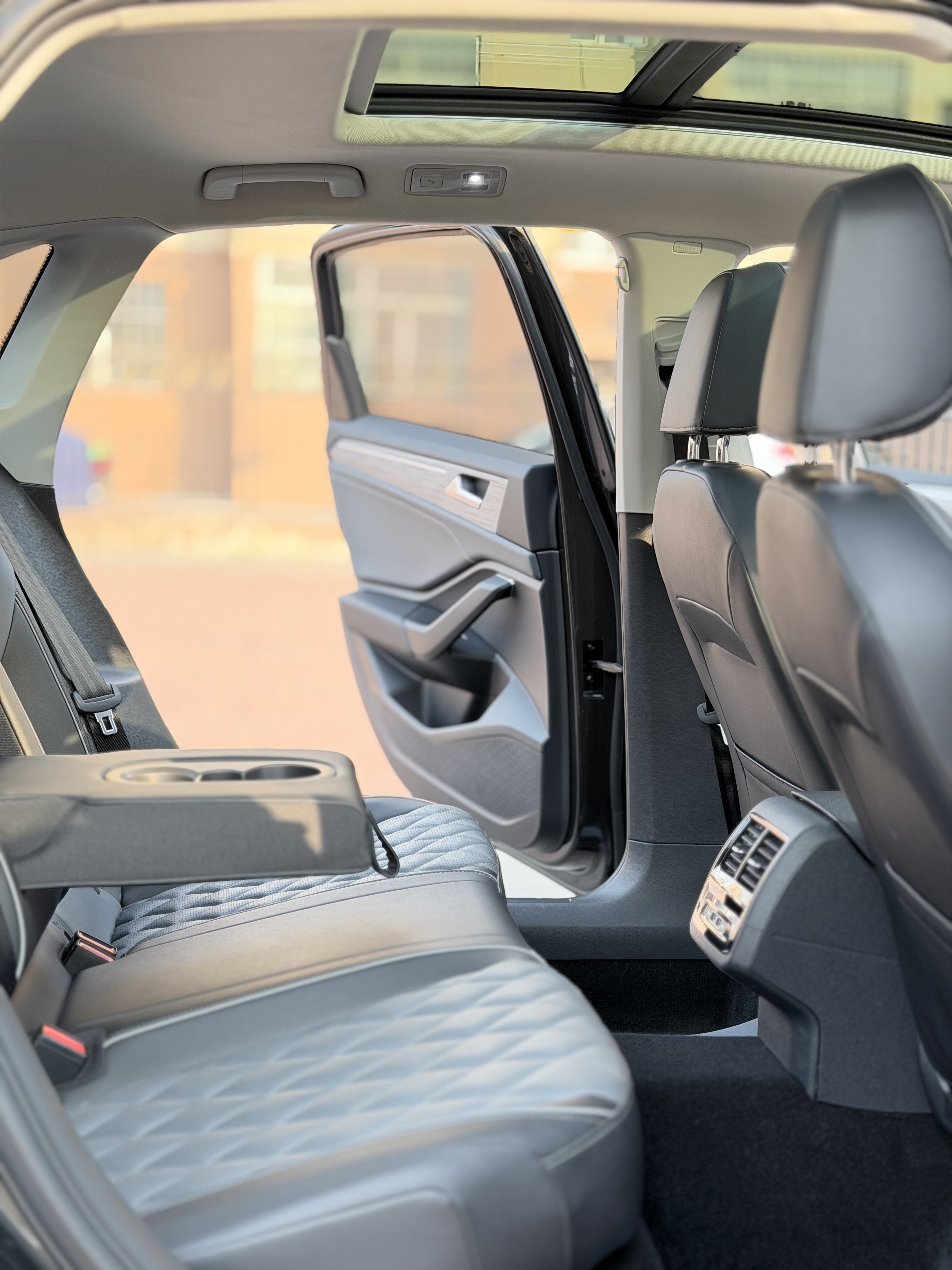 Volkswagen Sagitar 2024 car image #11