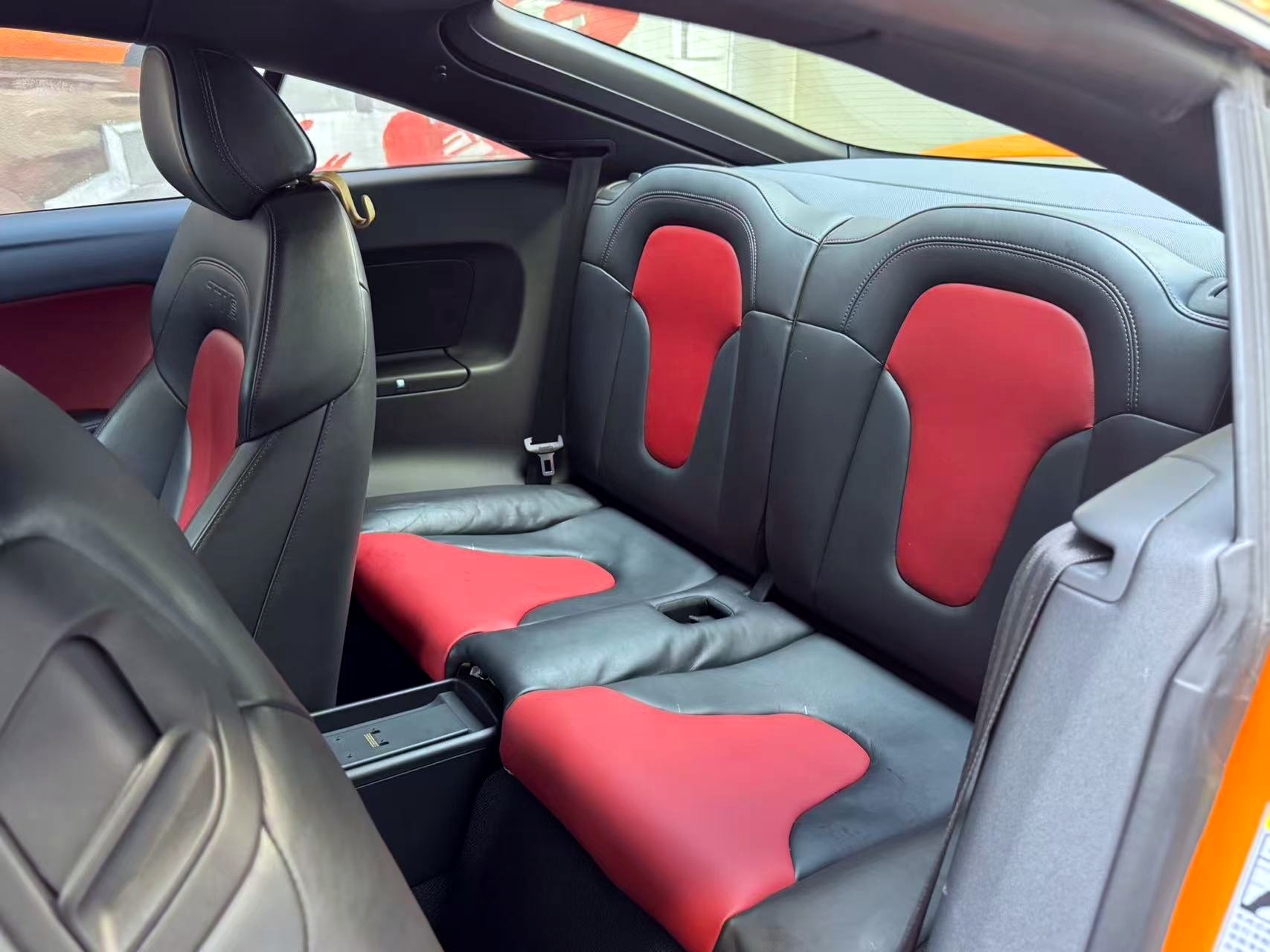 Audi TTS 2011 car image #11