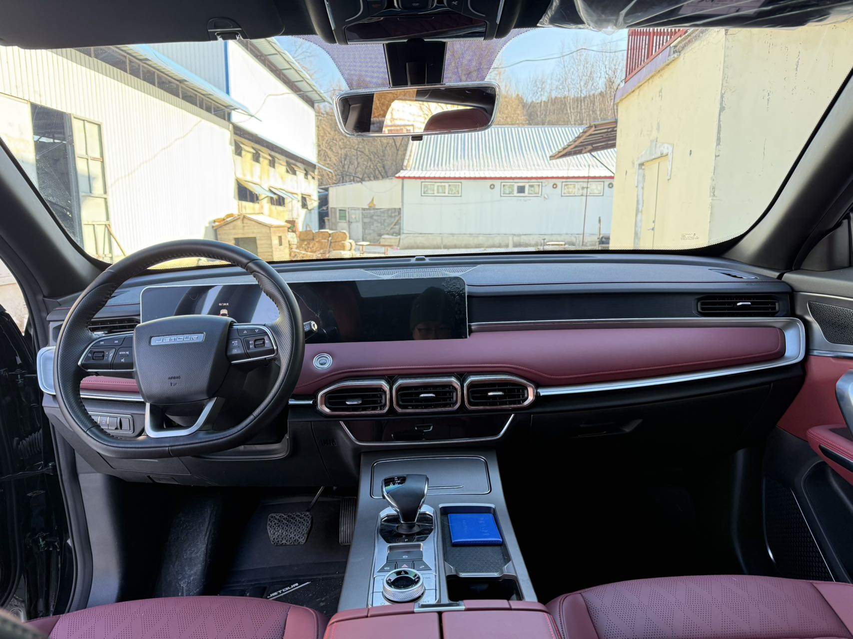 X70 PLUS 2024 car image #11