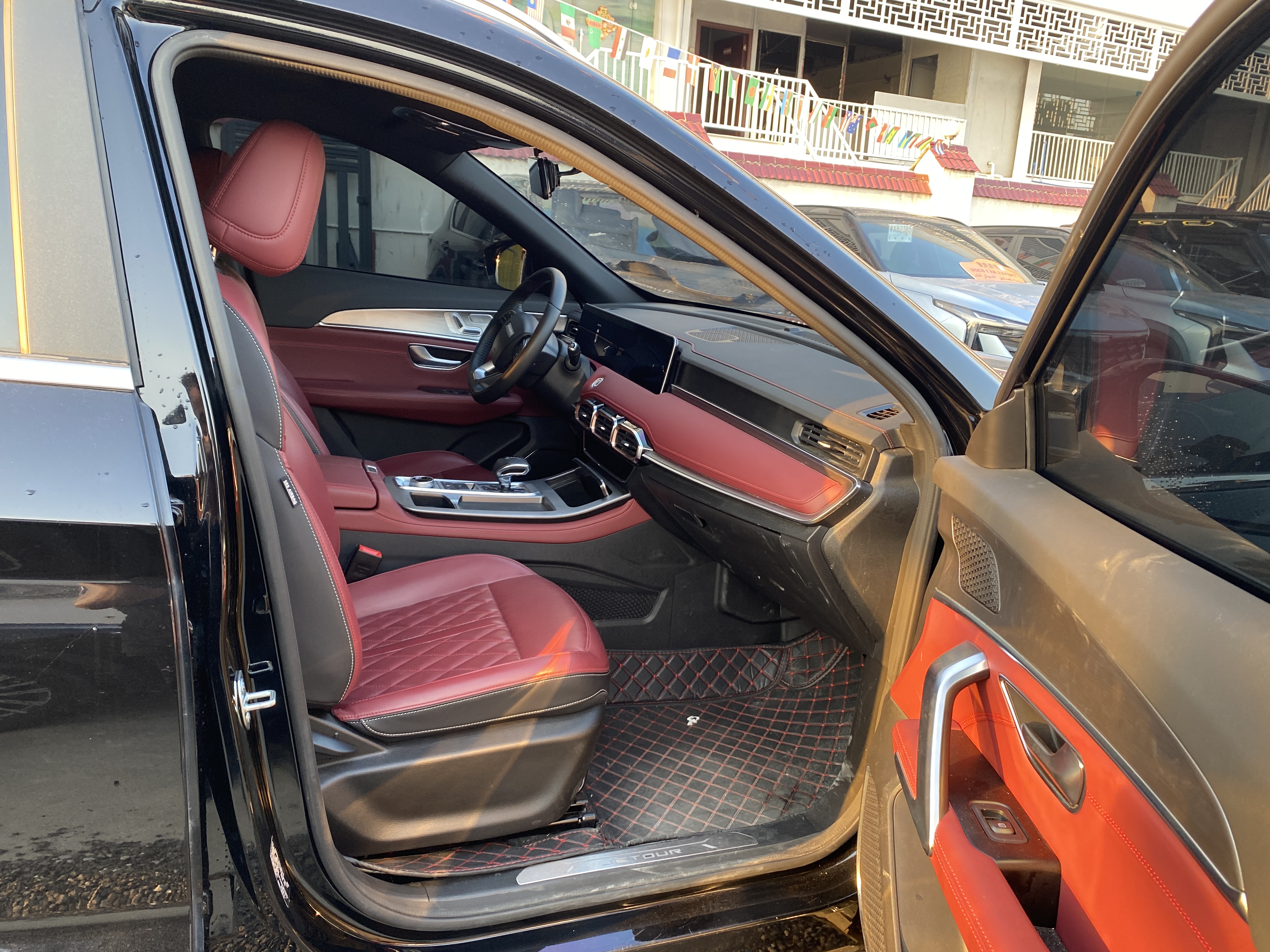 X70 PLUS 2024 car image #11