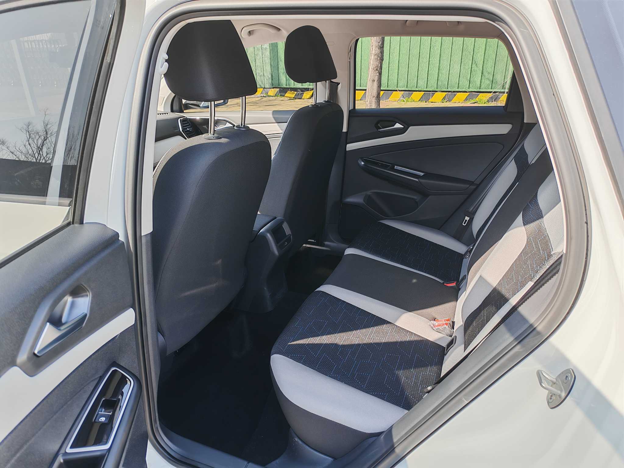 VS5 2025 car image #11