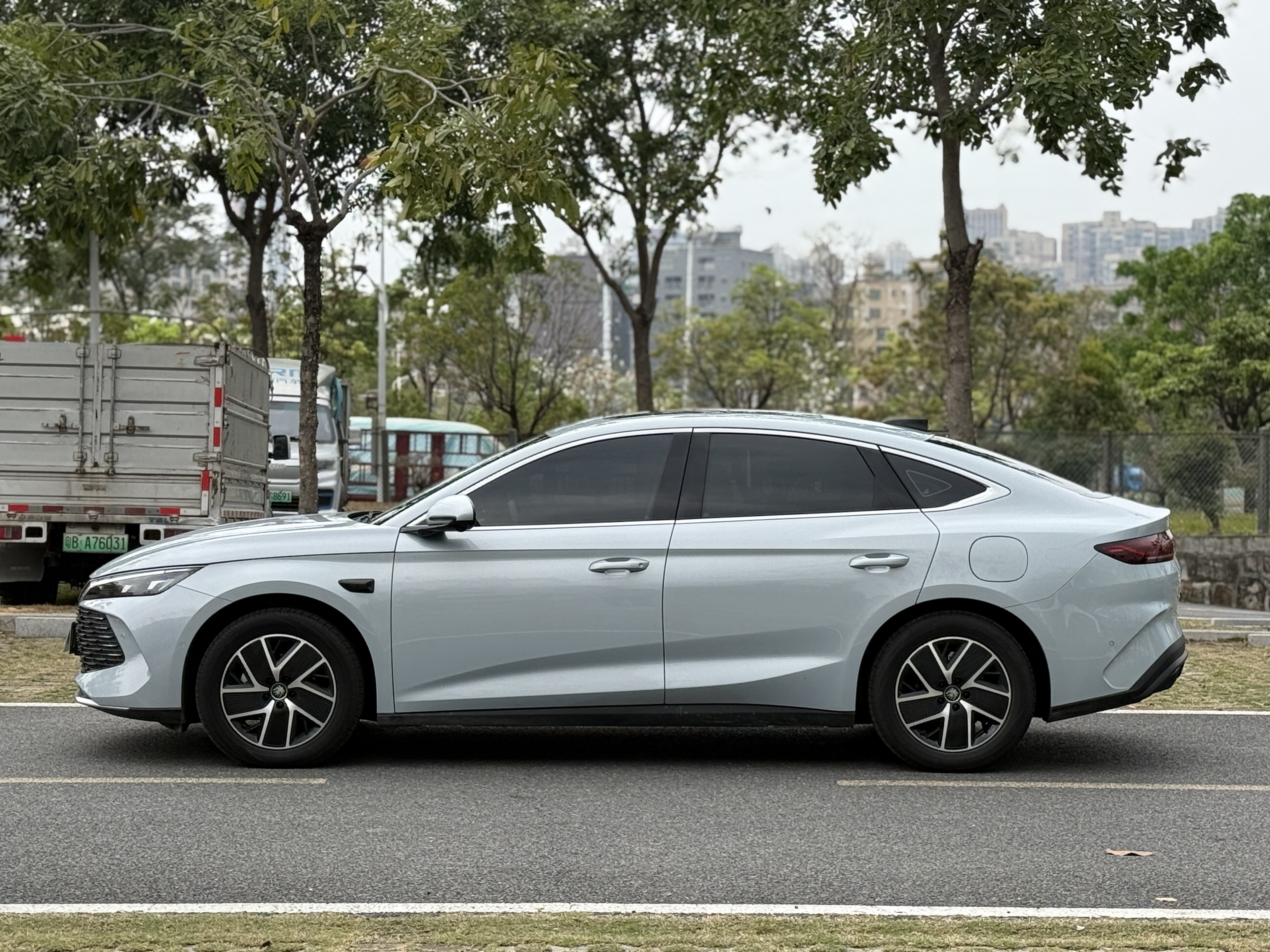 BYD Qin L 2025 car image #11