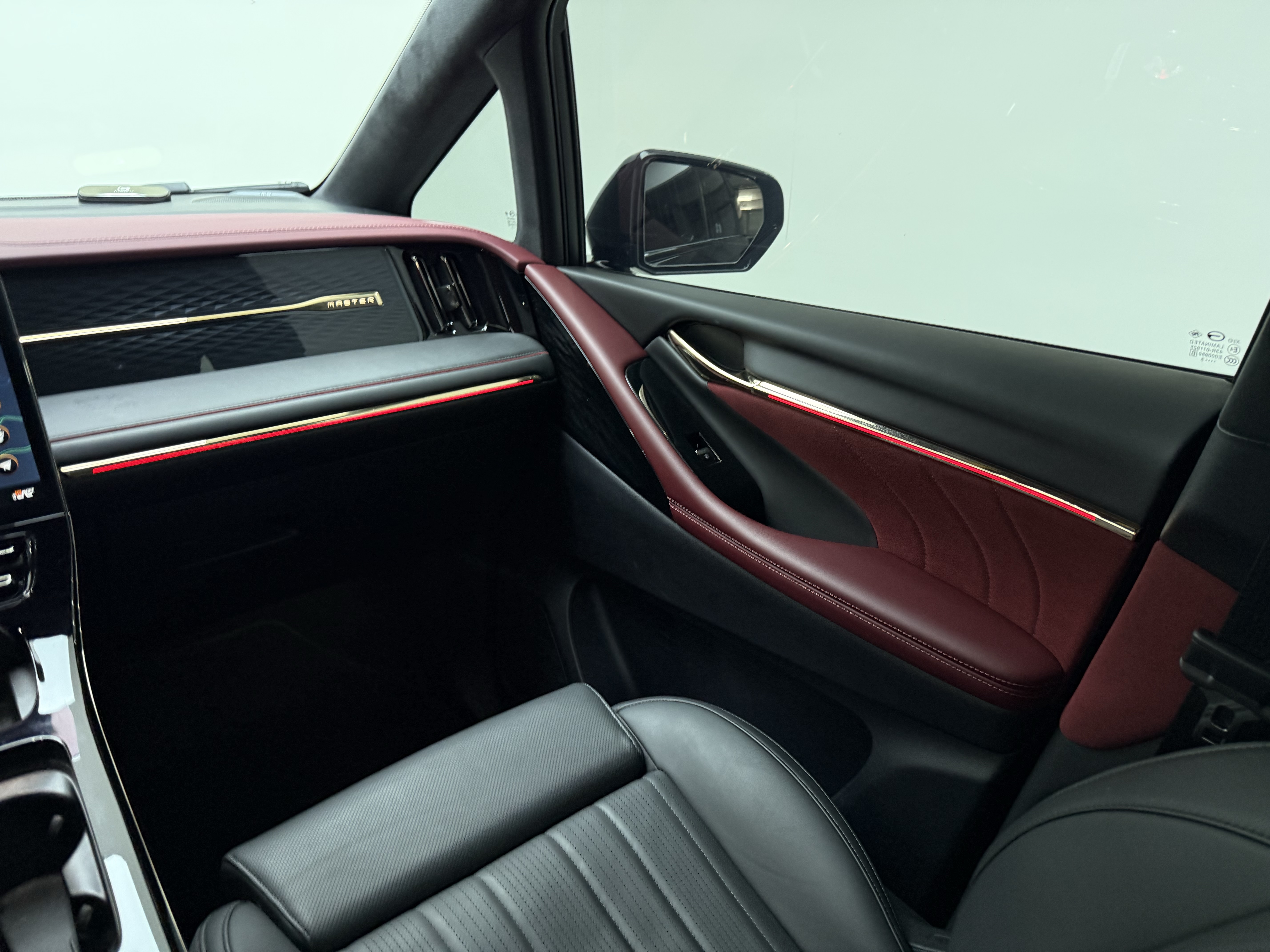 GAC Trumpchi M8 2025 #11 GAC Trumpchi M8 2025 car image #11