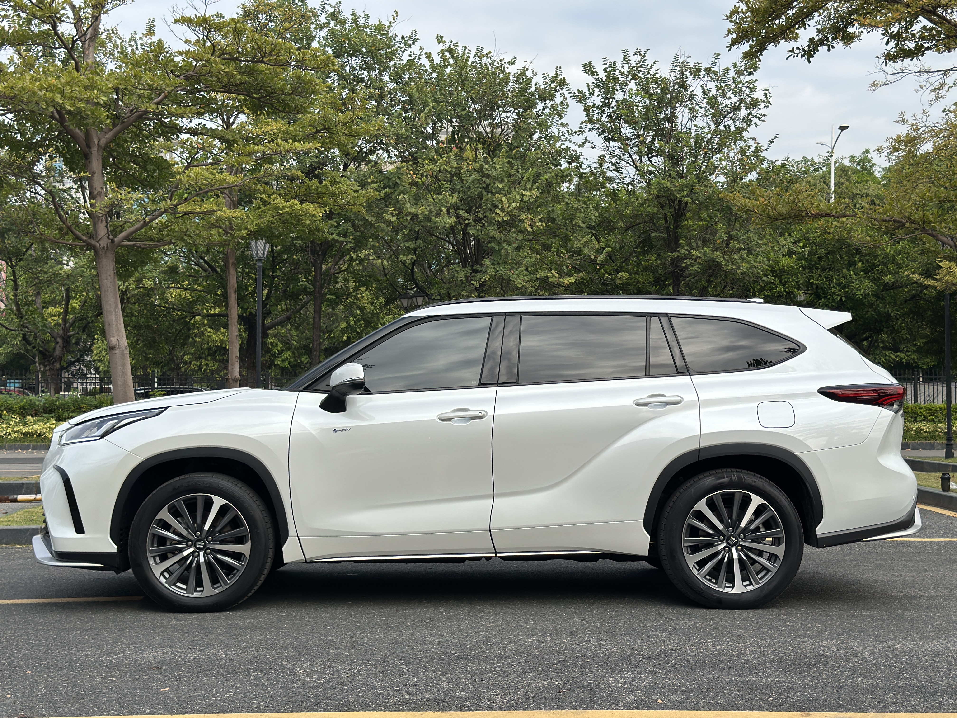 Toyota Crown Kluger 2024 car image #11