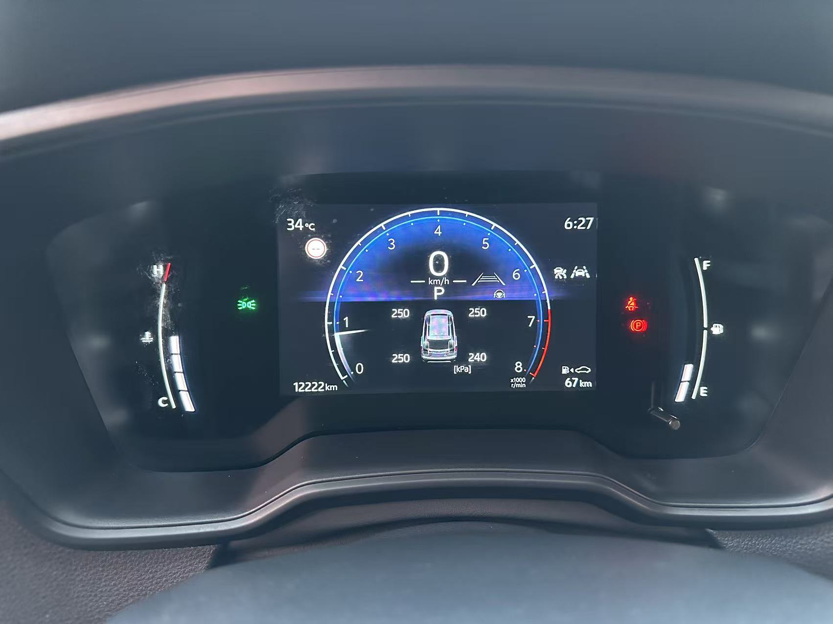 Toyota Corolla Cross 2024 car image #11