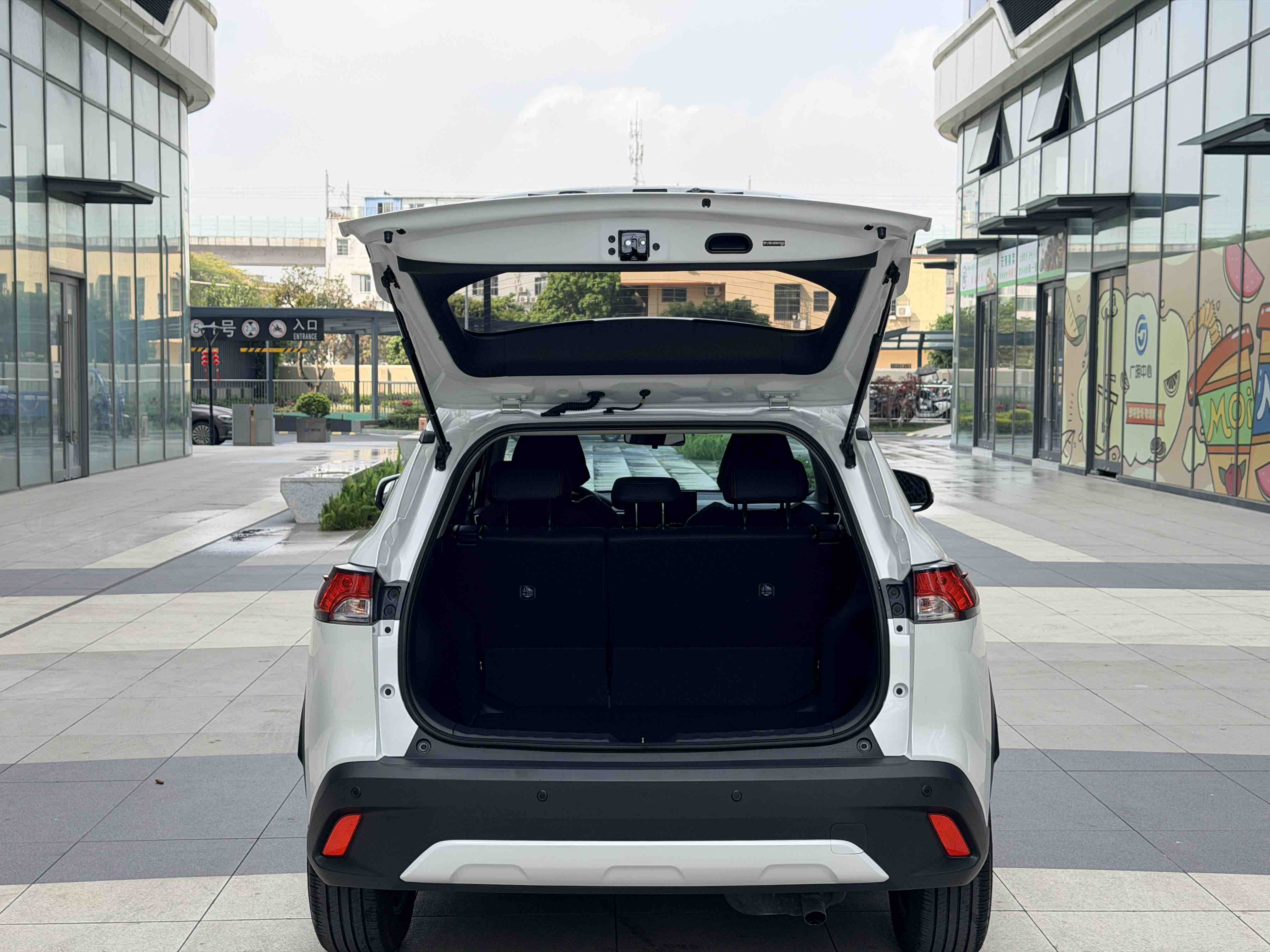 Toyota Corolla Cross 2024 car image #11