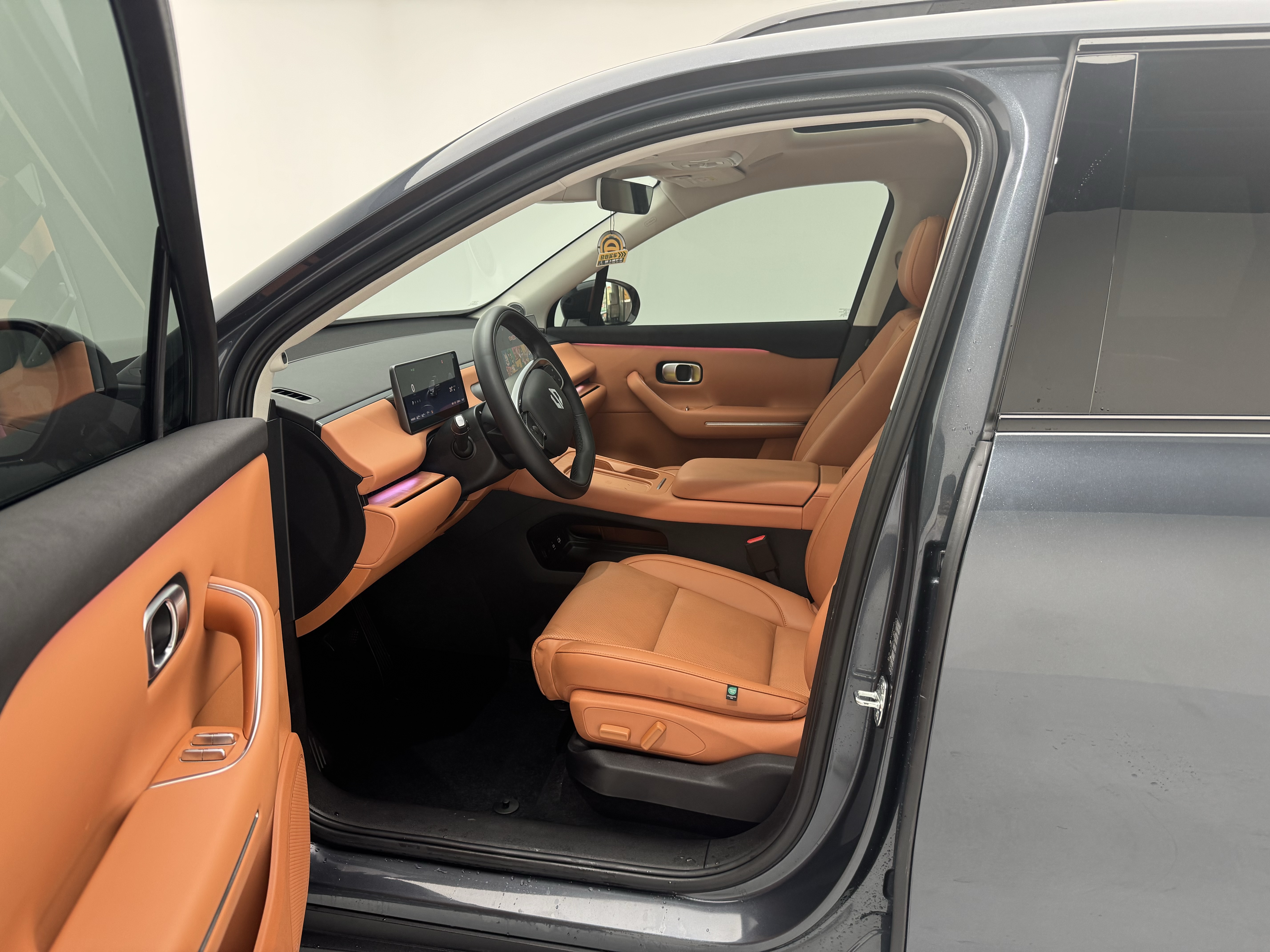 零跑汽车 零跑C16 2024 汽车图片 #11