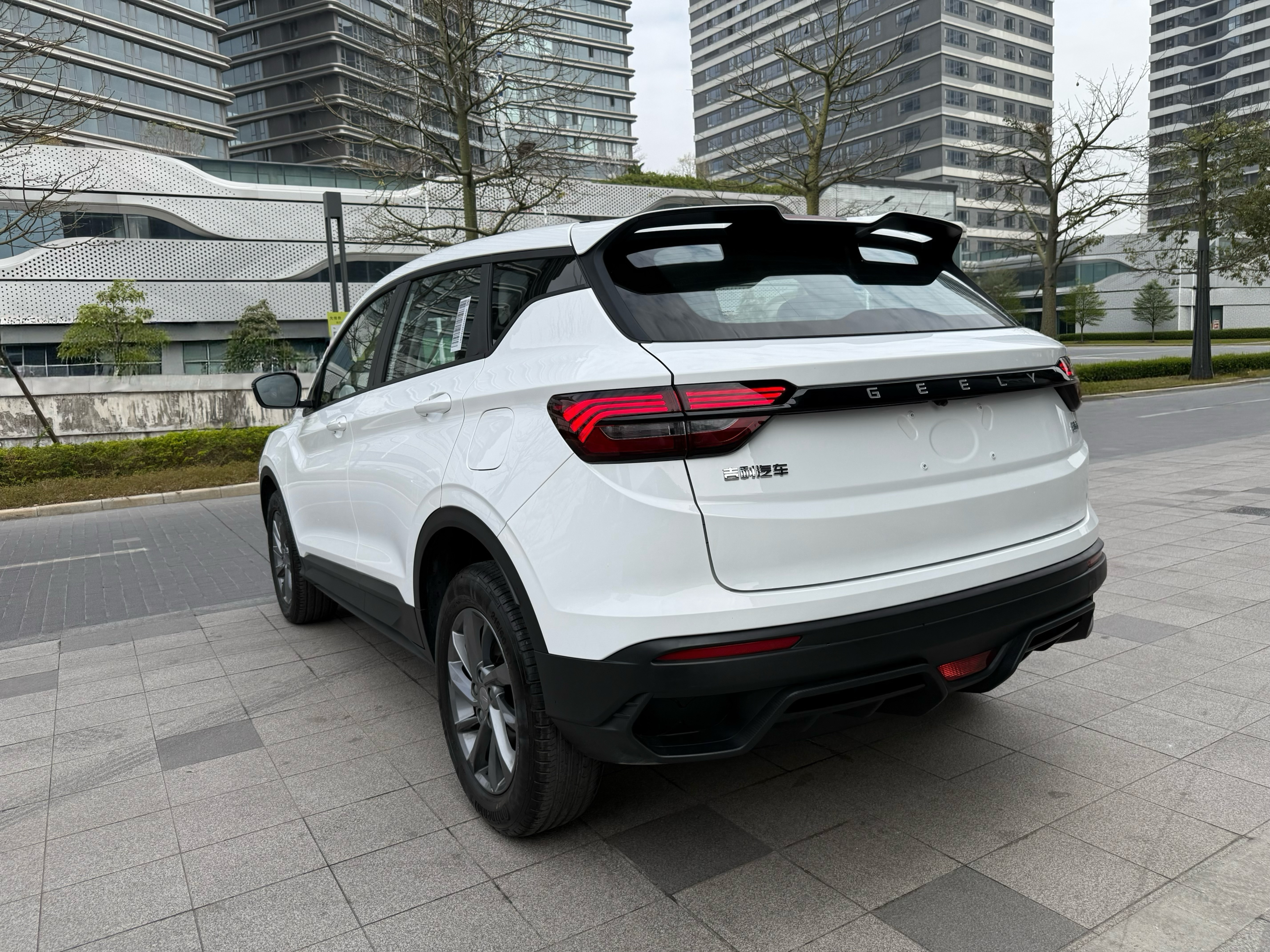 GEELY Coolray 2025 car image #11