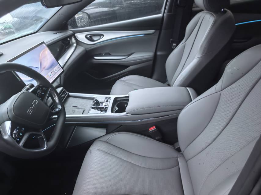 BYD Seal 07 DM-i 2024 car image #11