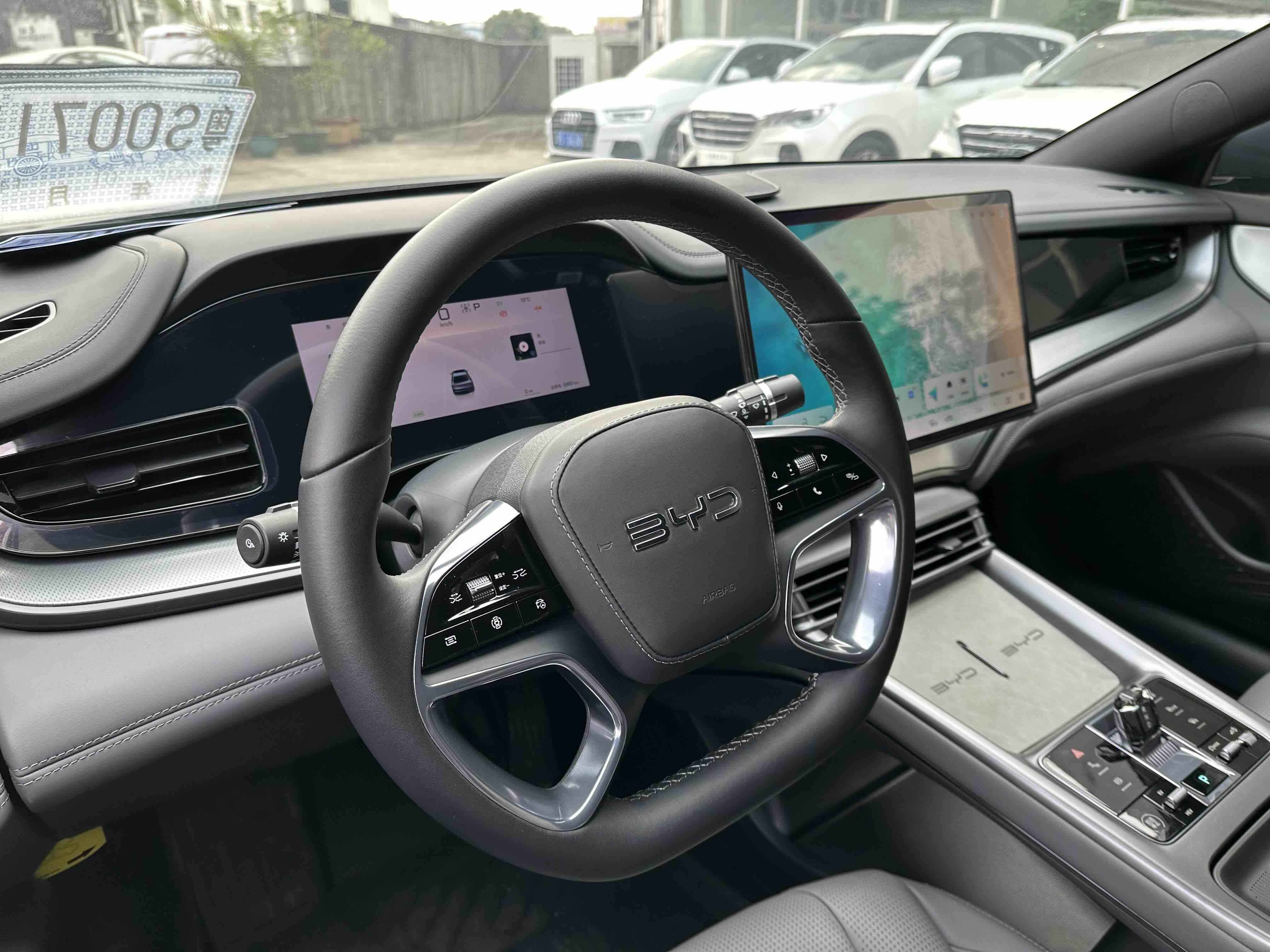 BYD Seal 07 DM-i 2025 immagine di auto #11