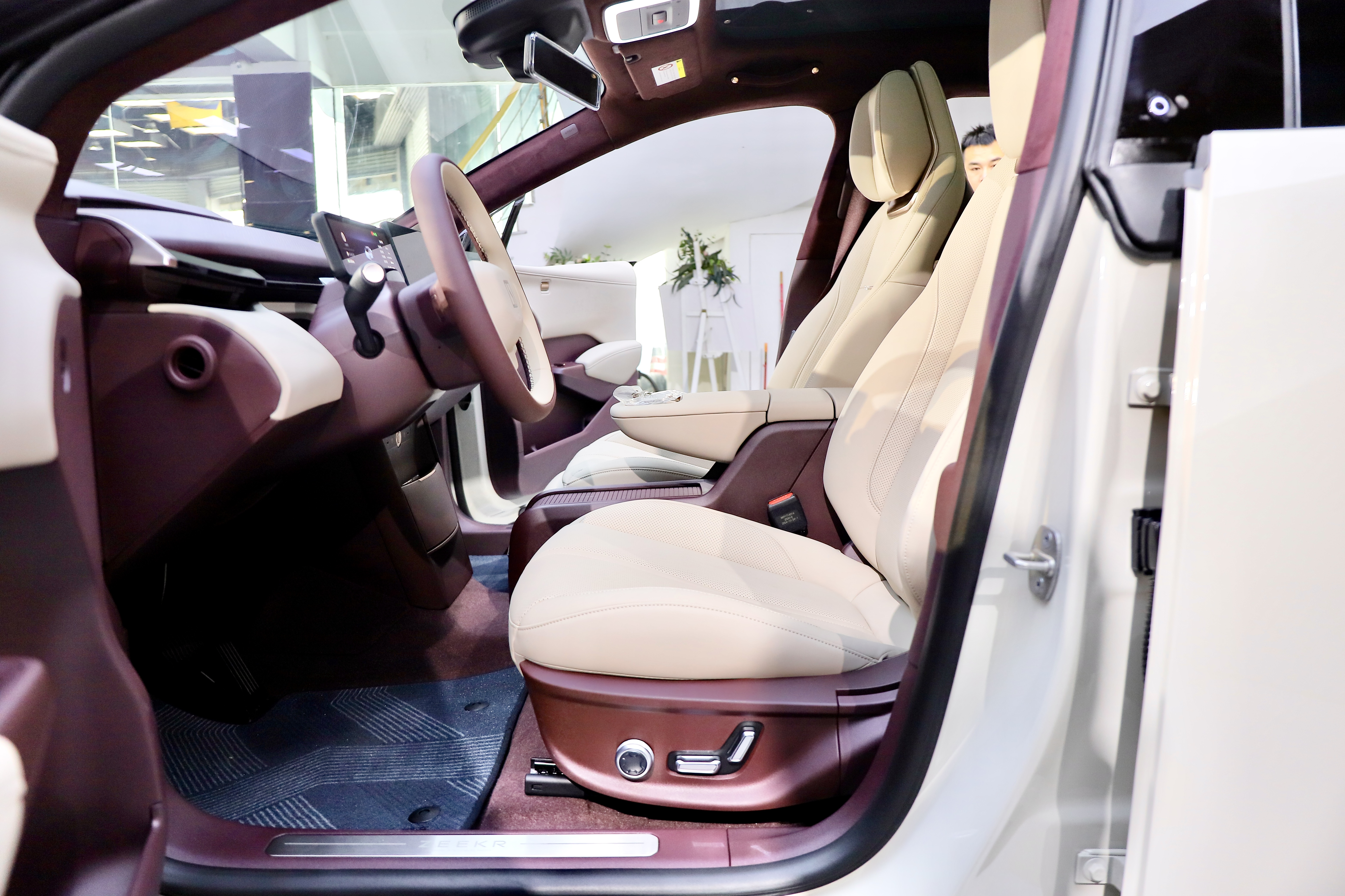 极氪 极氪X 2024 汽车图片 #11