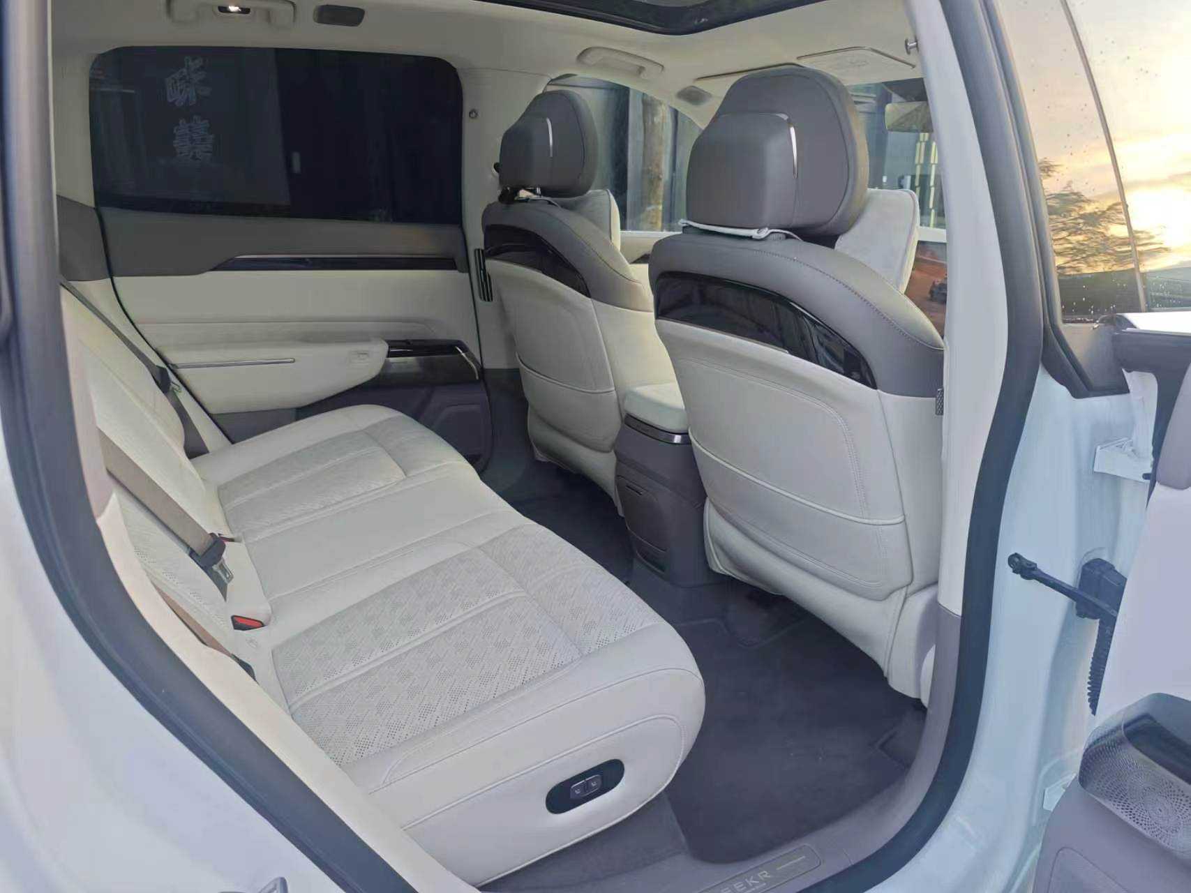 极氪 极氪007 2025 汽车图片 #11