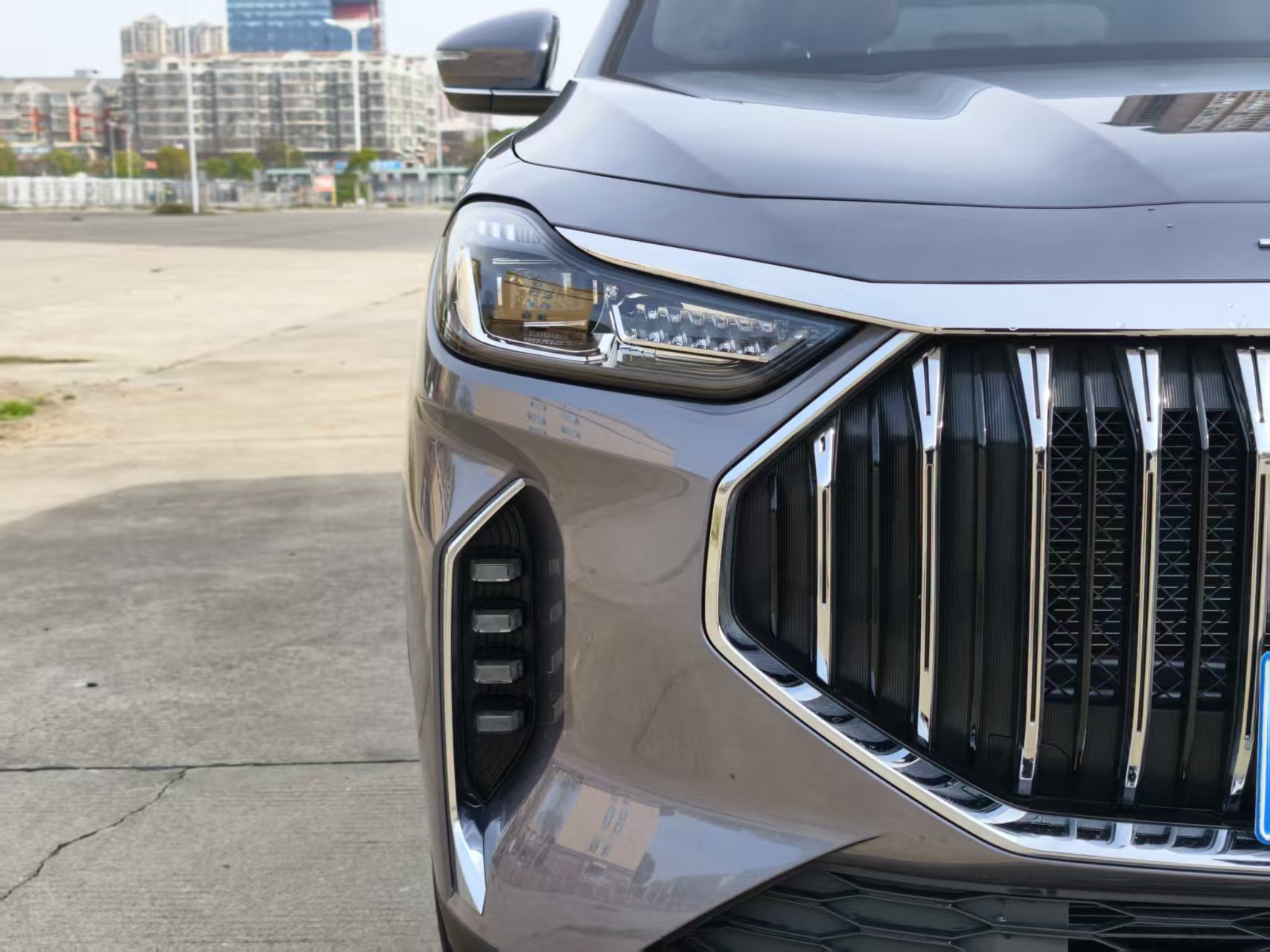 X70 PLUS 2025 car image #11
