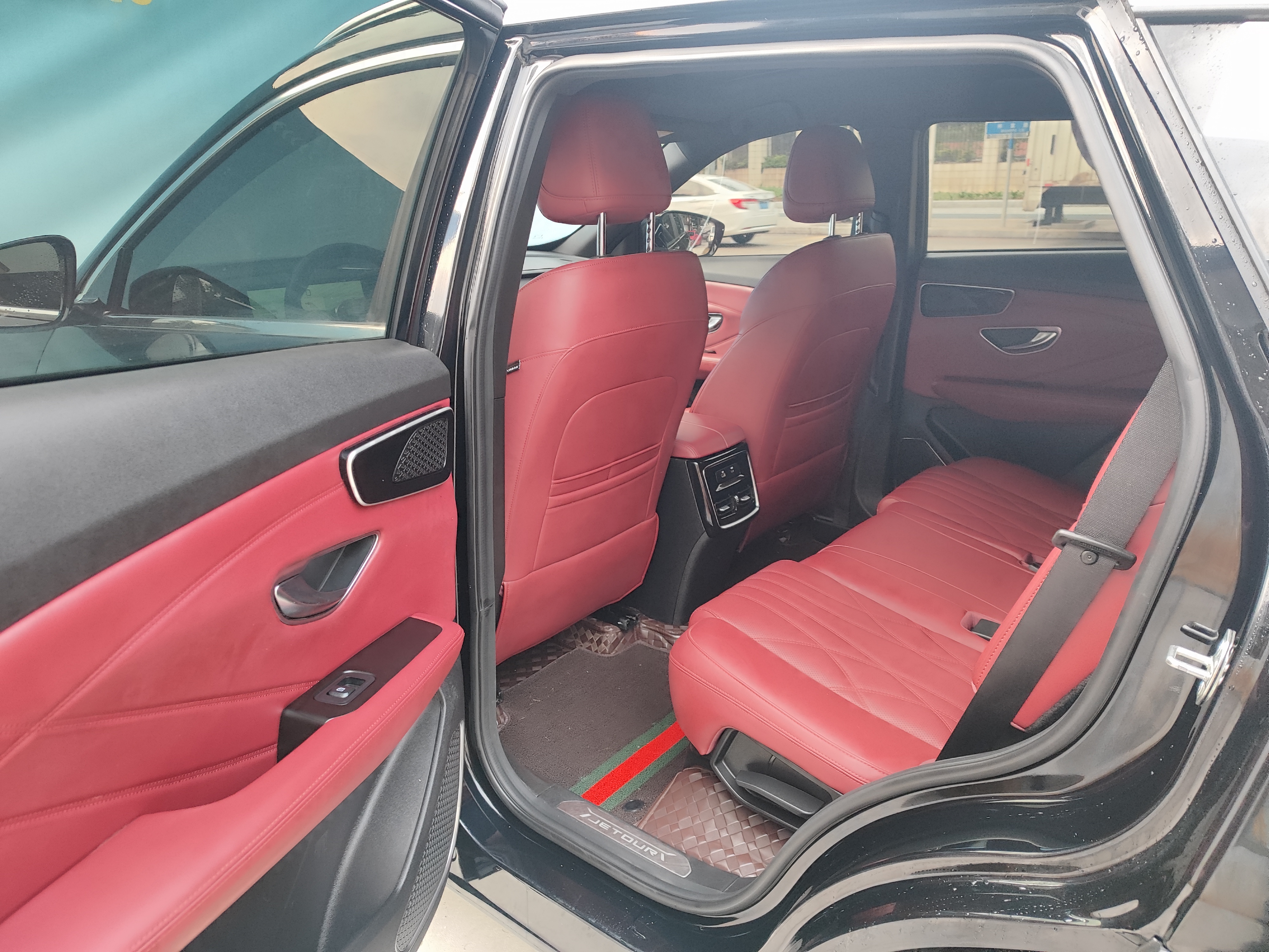 X70 PLUS 2024 #11 X70 PLUS 2024 car image #11