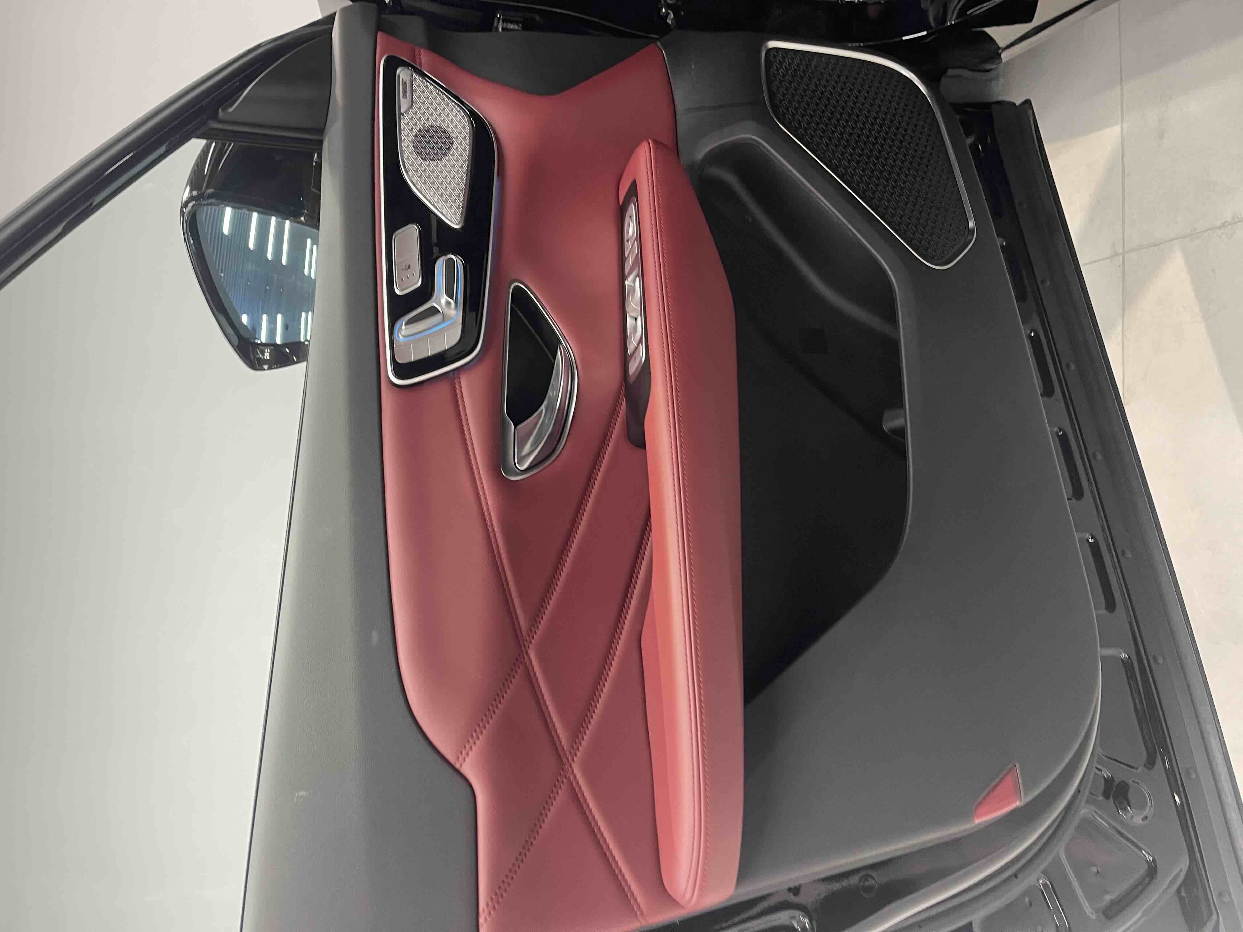 X70 PLUS 2024 car image #11