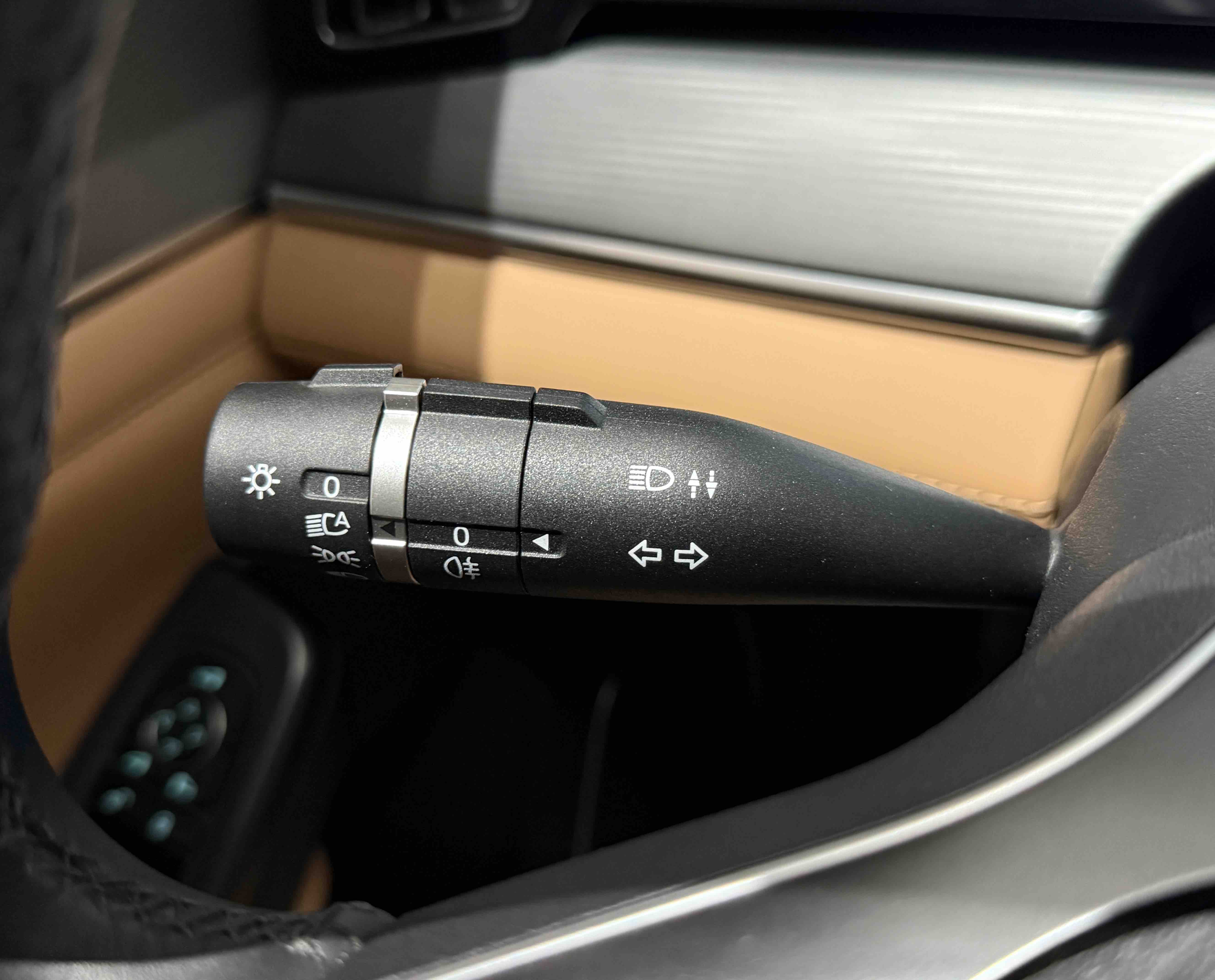 BYD SongL DM-i 2024 car image #11