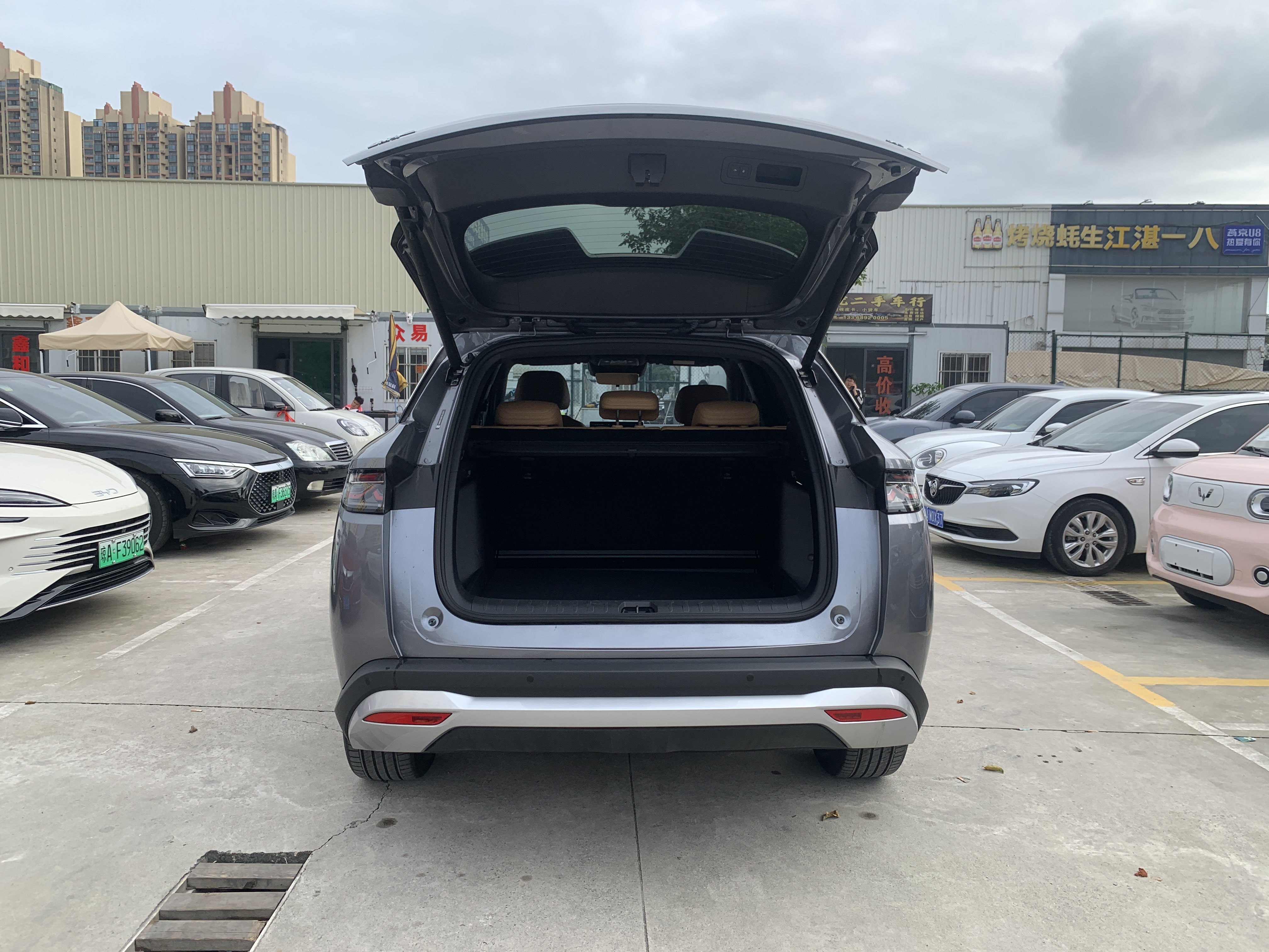 BYD SongL DM-i 2024 car image #11