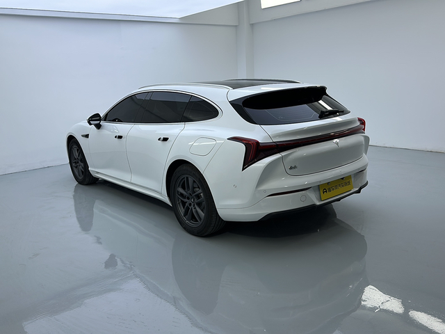 哪吒汽车 哪吒S猎装 2025 汽车图片 #11