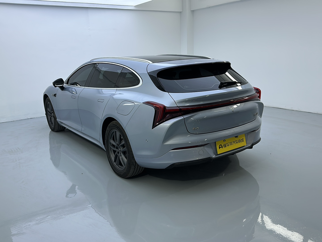 哪吒汽车 哪吒S猎装 2025 汽车图片 #11