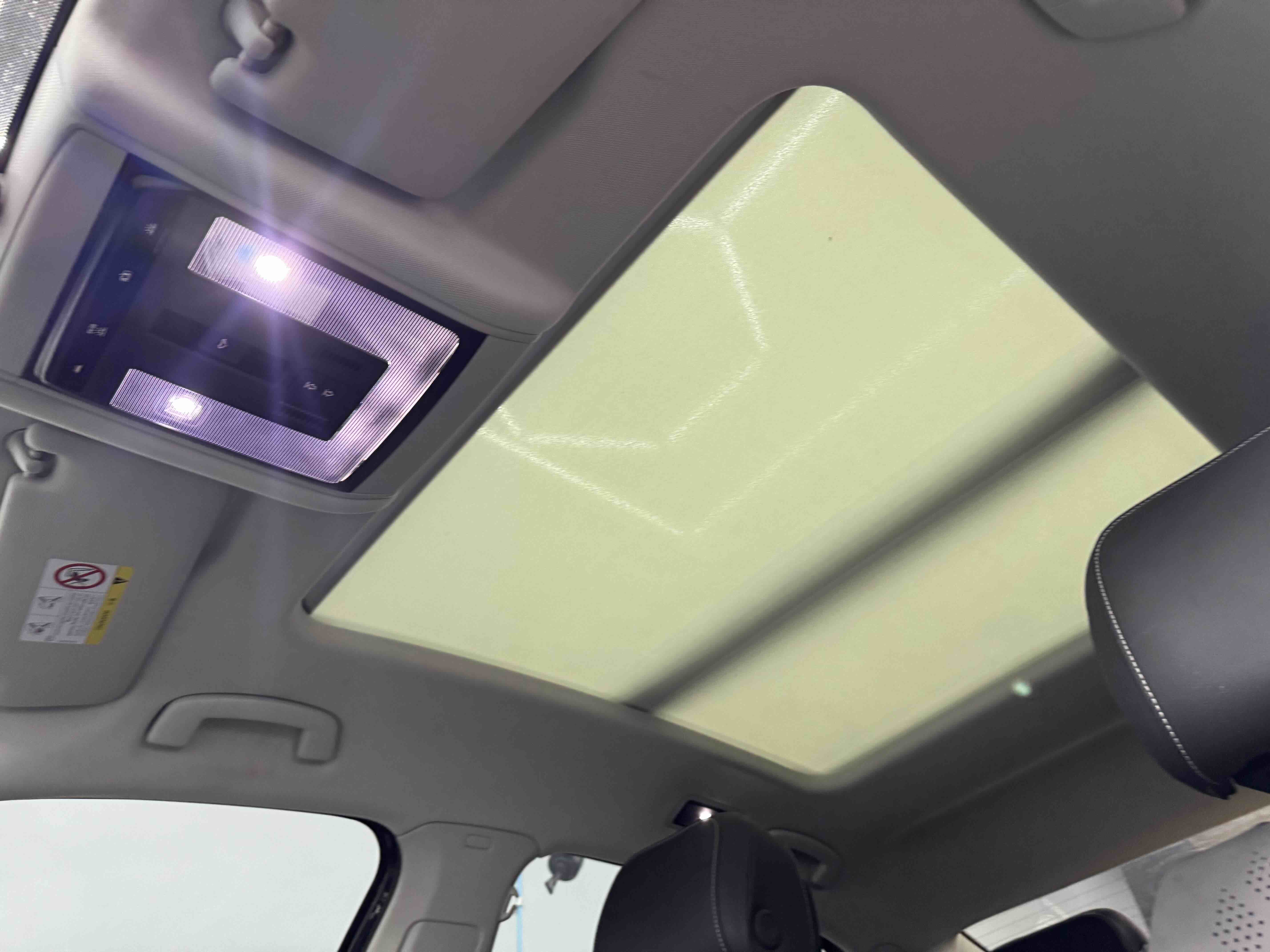 Volkswagen Passat 2025 صورة سيارة #11