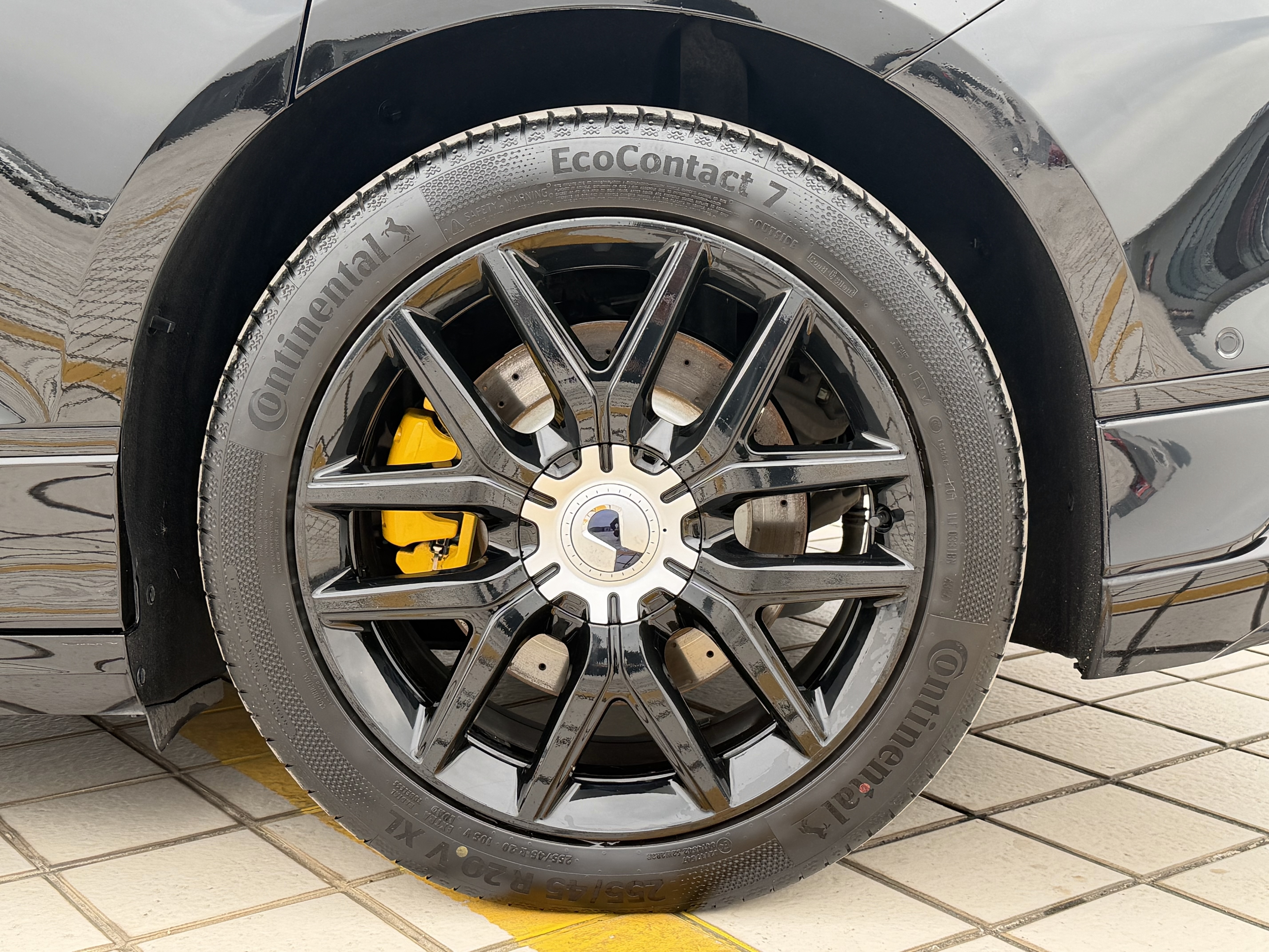 Denza Z9GT 2025 car image #11