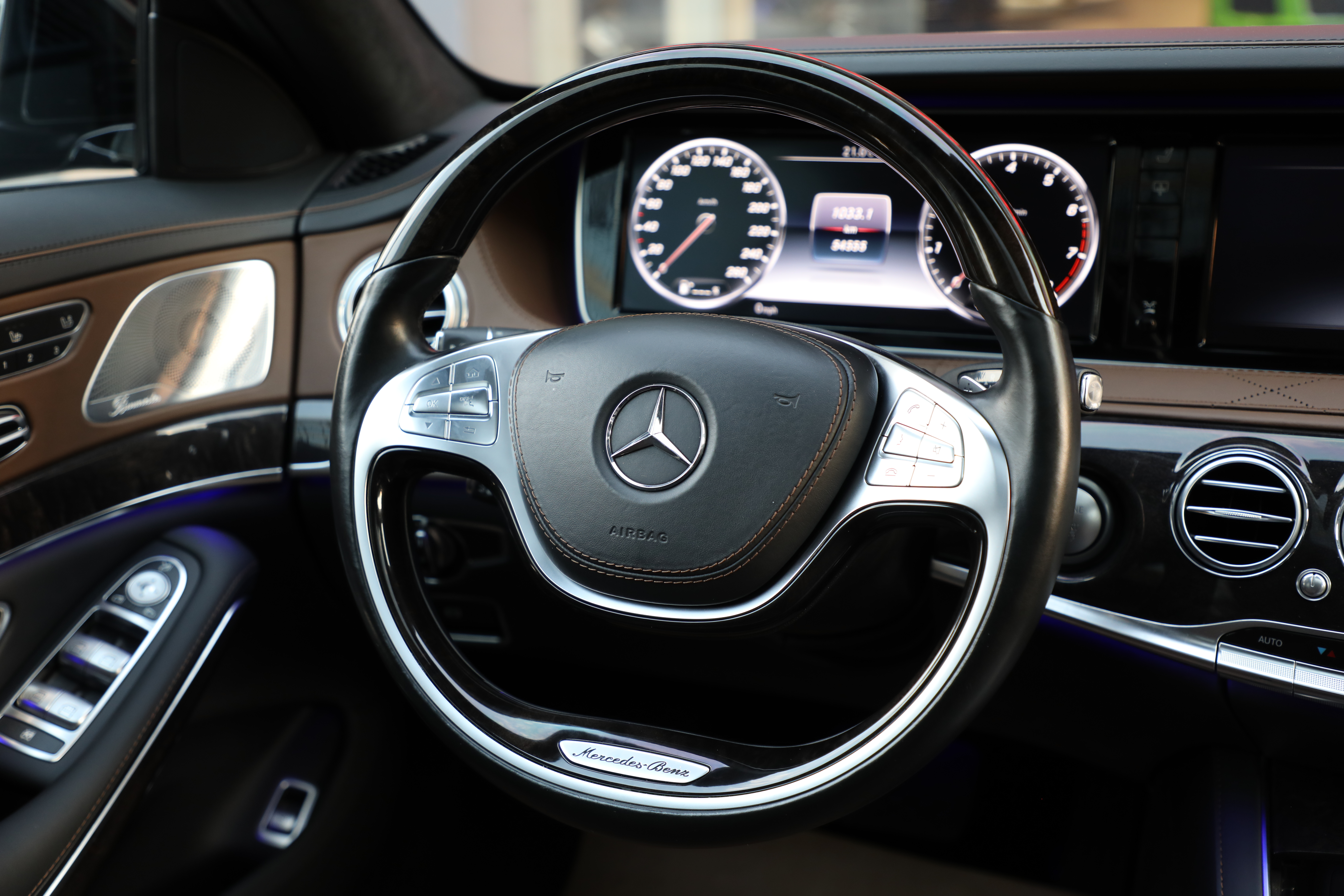 Mercedes-Benz S Class 2015 car image #11