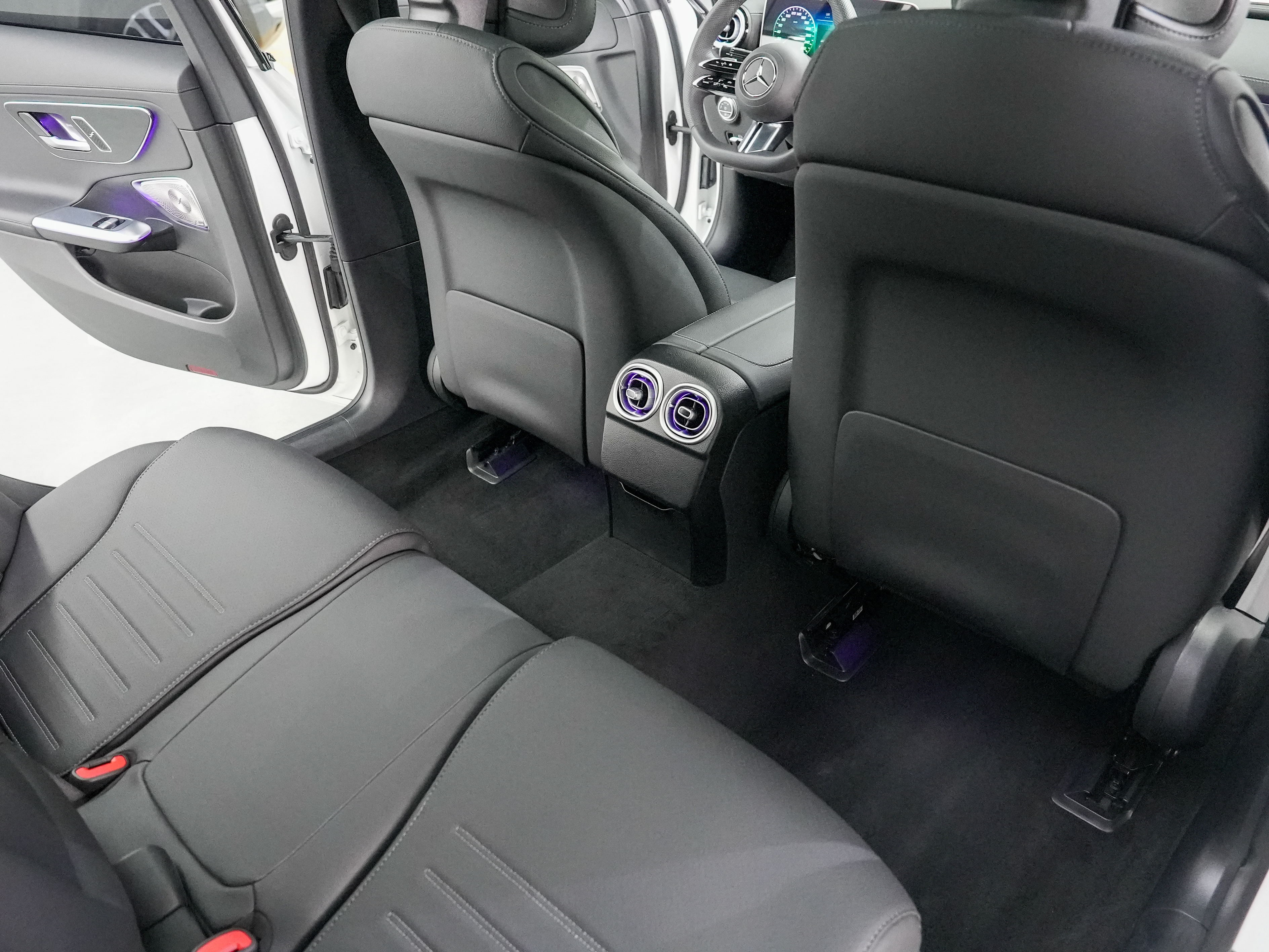 Mercedes-Benz C Class 2024 #11 Mercedes-Benz C Class 2024 immagine di auto #11