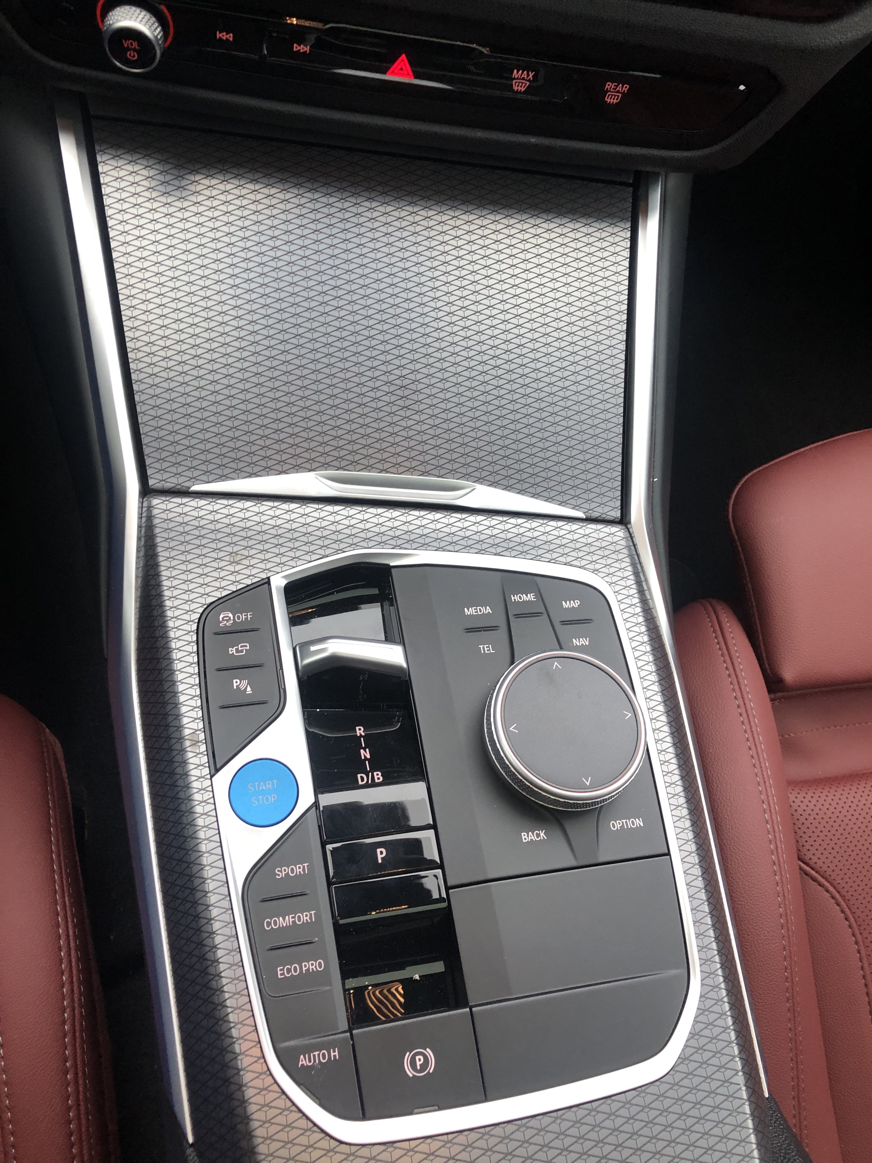 BMW i4 2025 car image #11