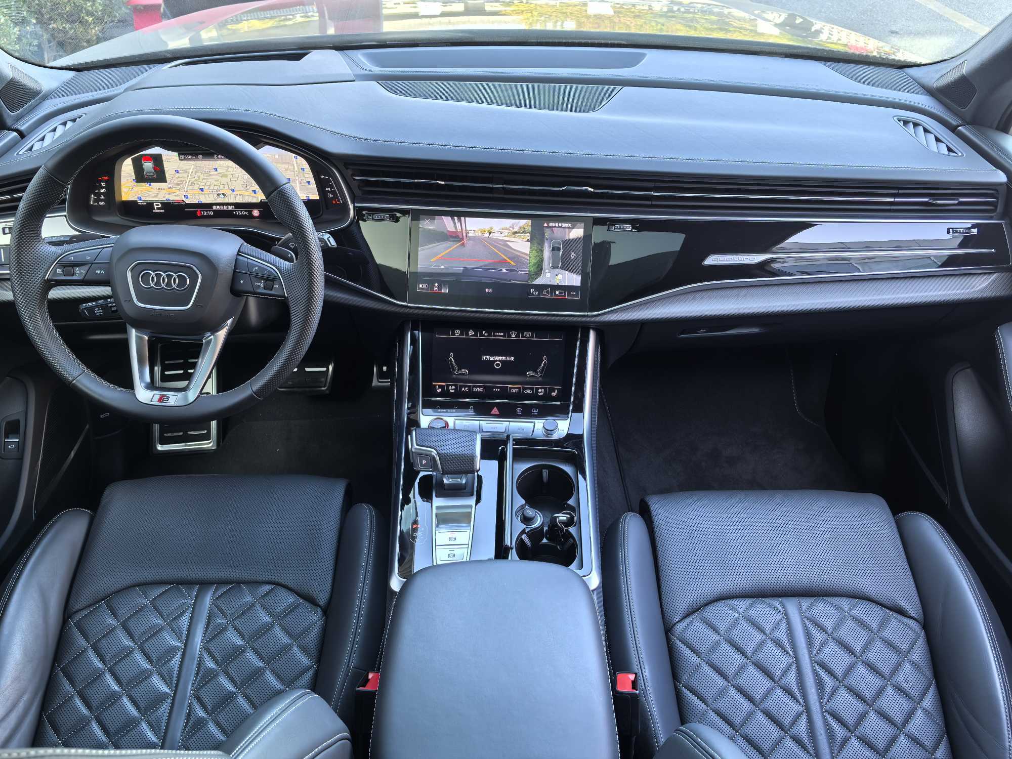 Audi SQ7 2024 car image #11