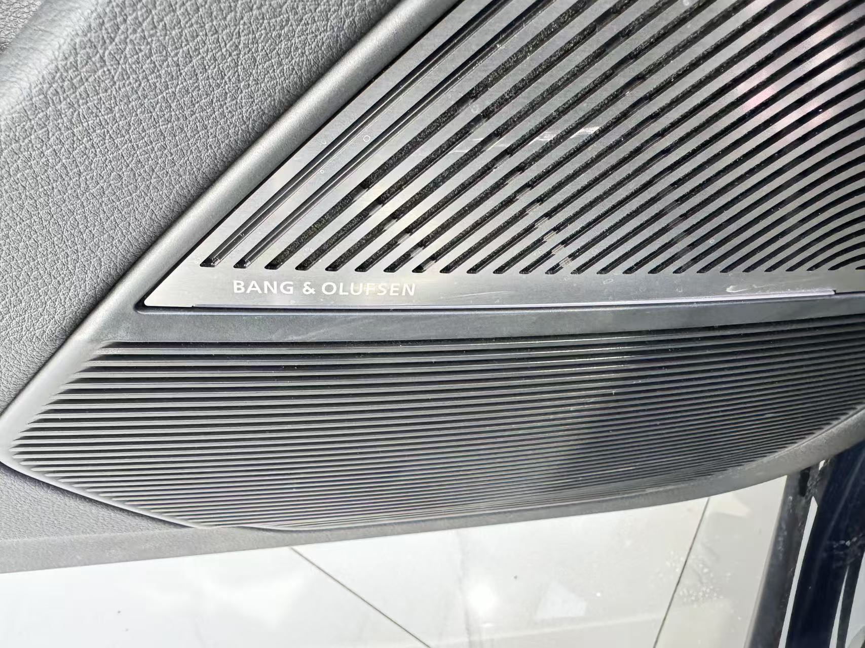 Audi SQ7 2024 #11 Audi SQ7 2024 car image #11