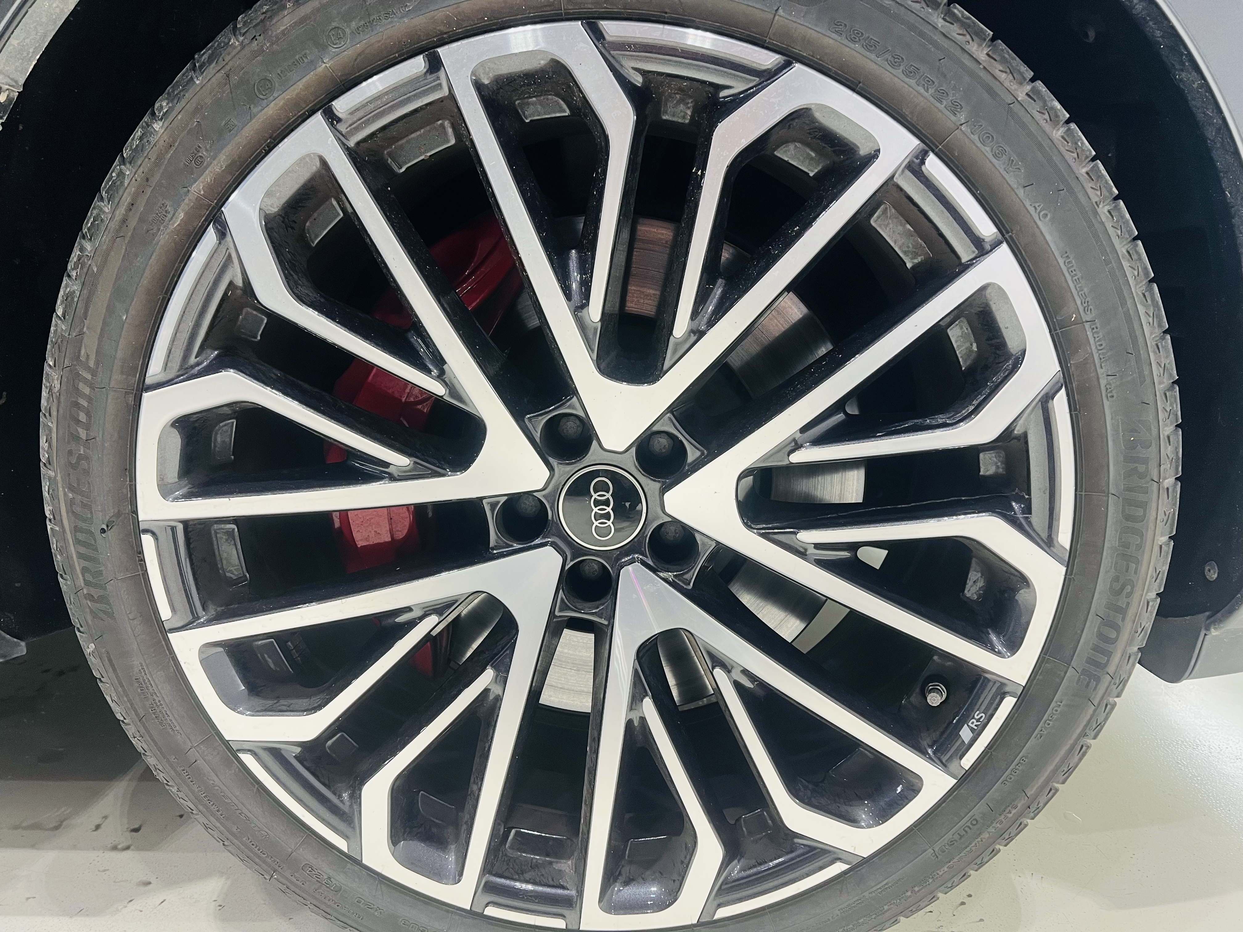 Audi SQ7 2024 #11 Audi SQ7 2024 изображение автомобиля #11