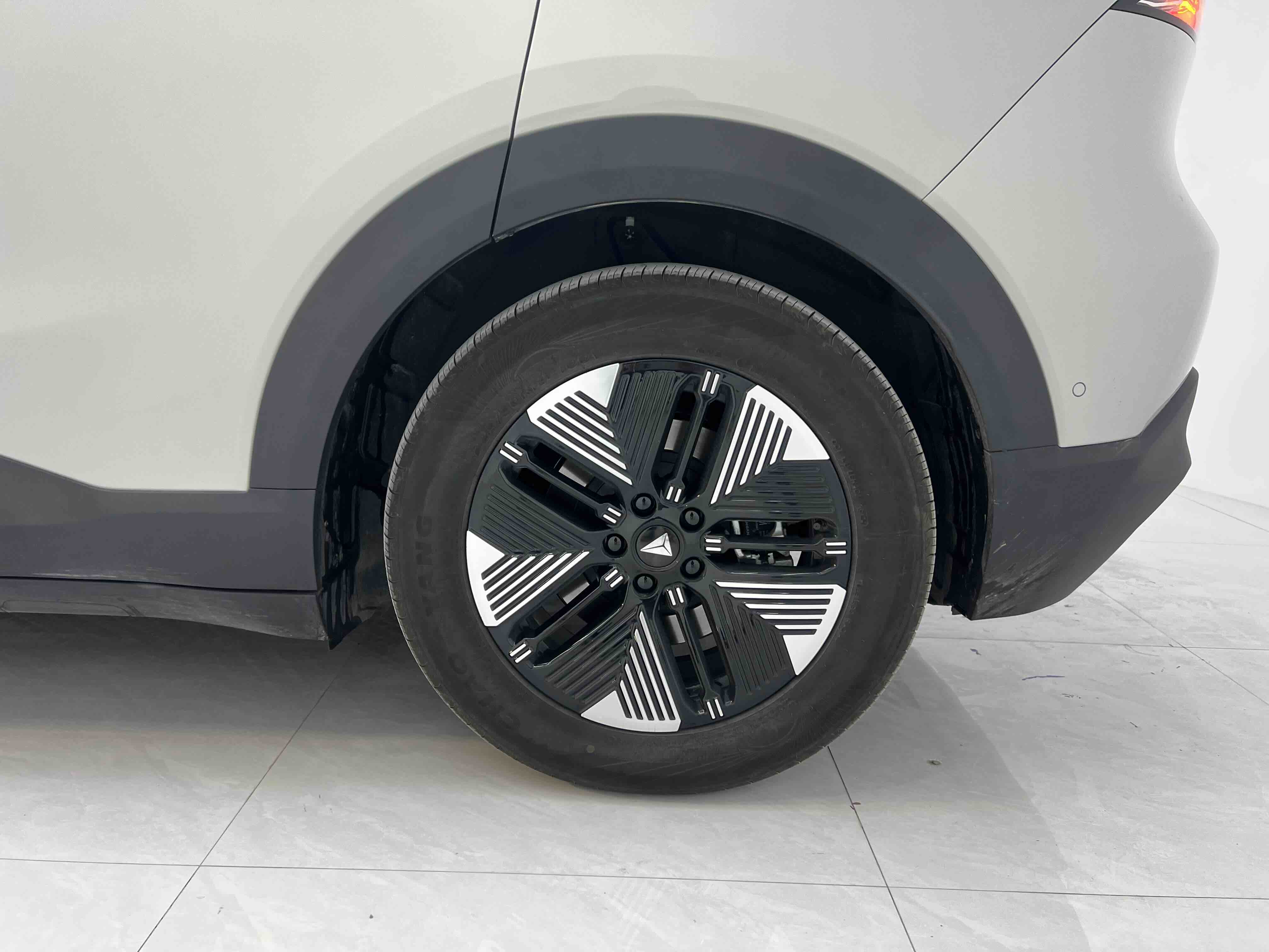 Deepal S05 2025 car image #11