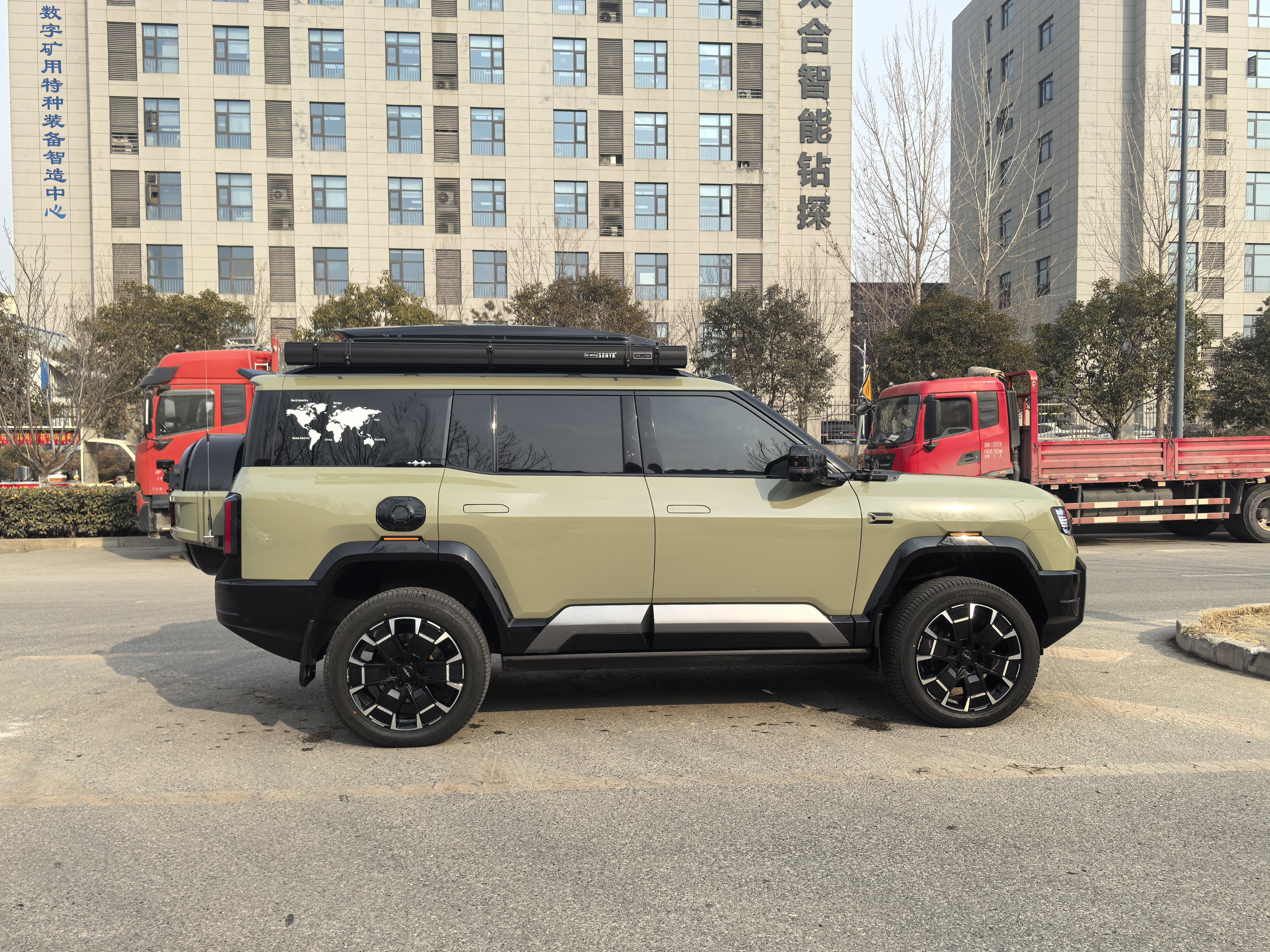 FangChengBao Leopard 8 2025 car image #11