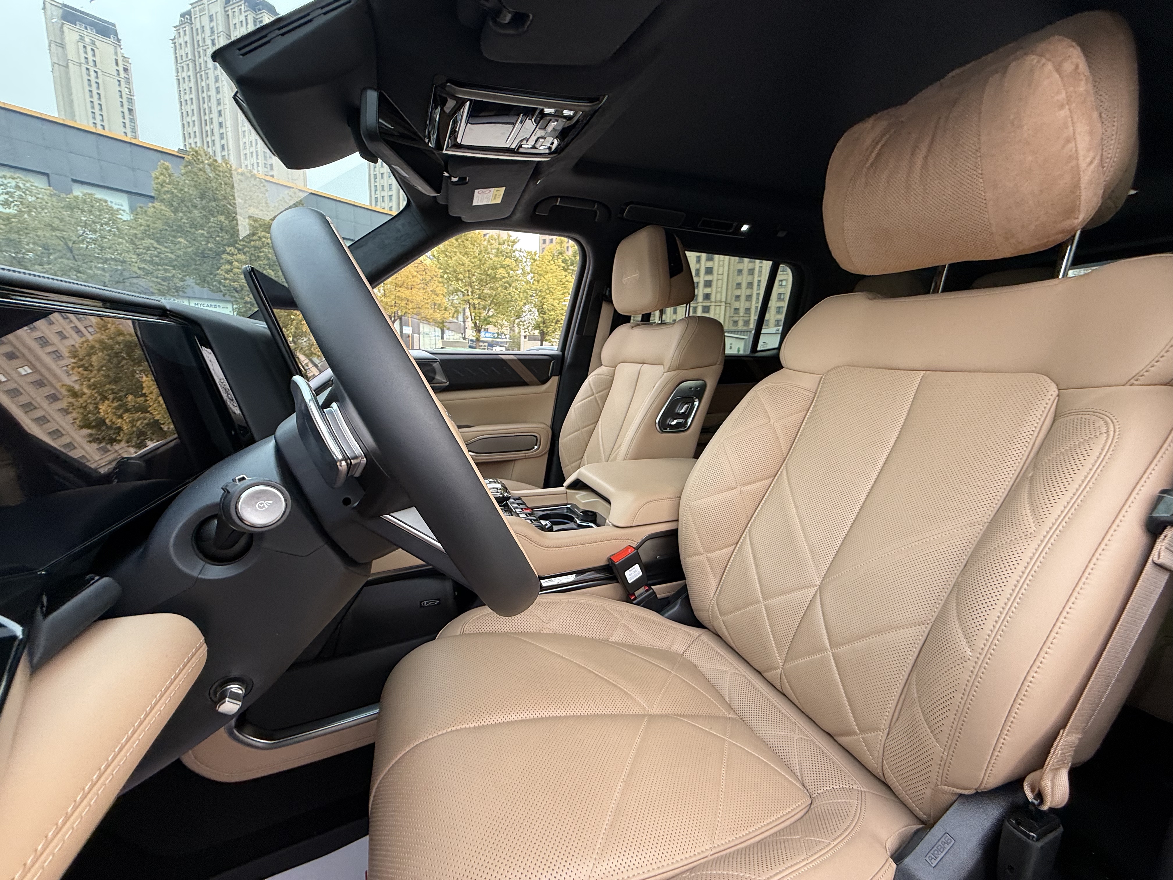 FangChengBao Leopard 8 2025 car image #11