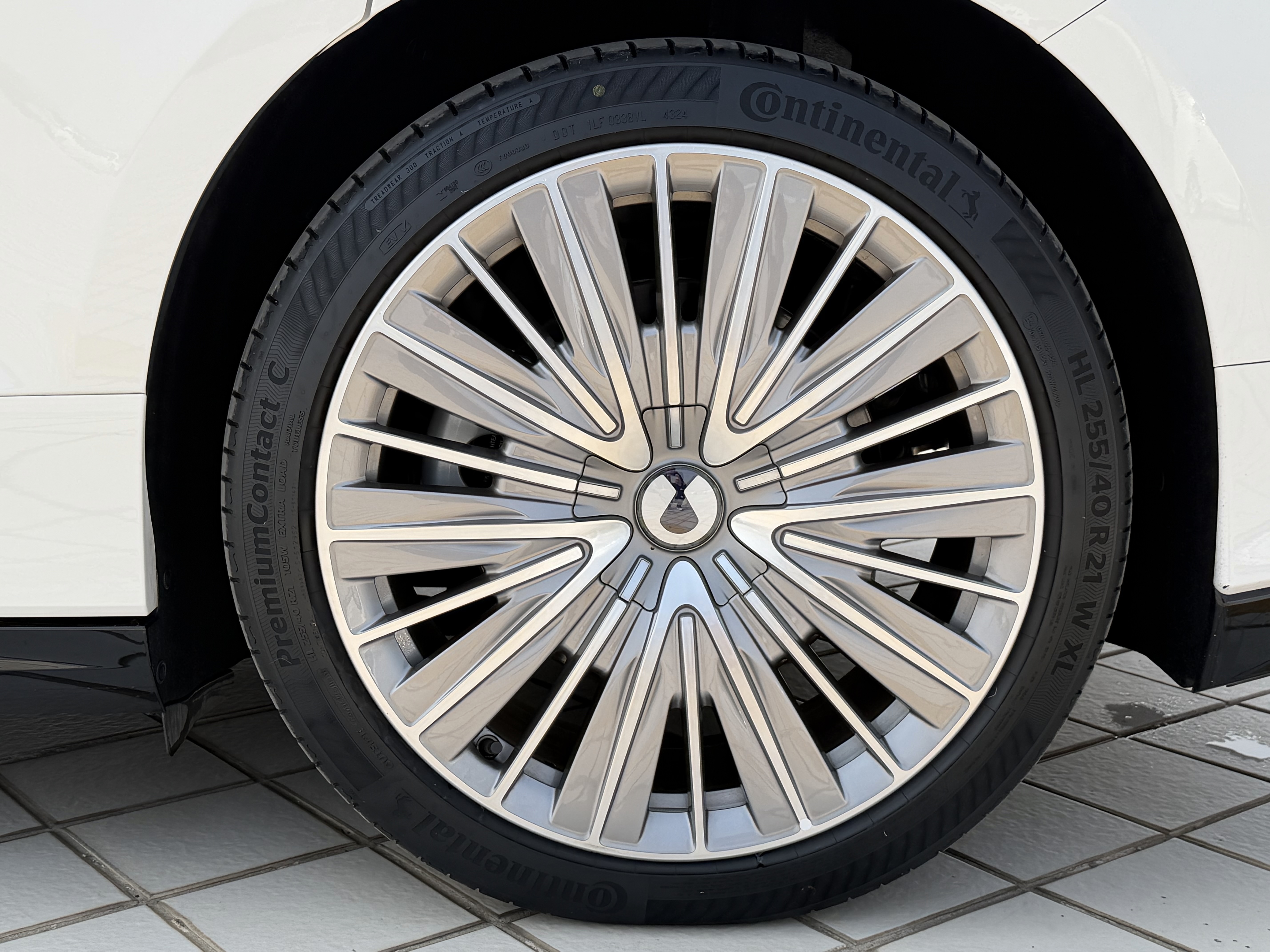 Denza Z9 2024 صورة سيارة #11